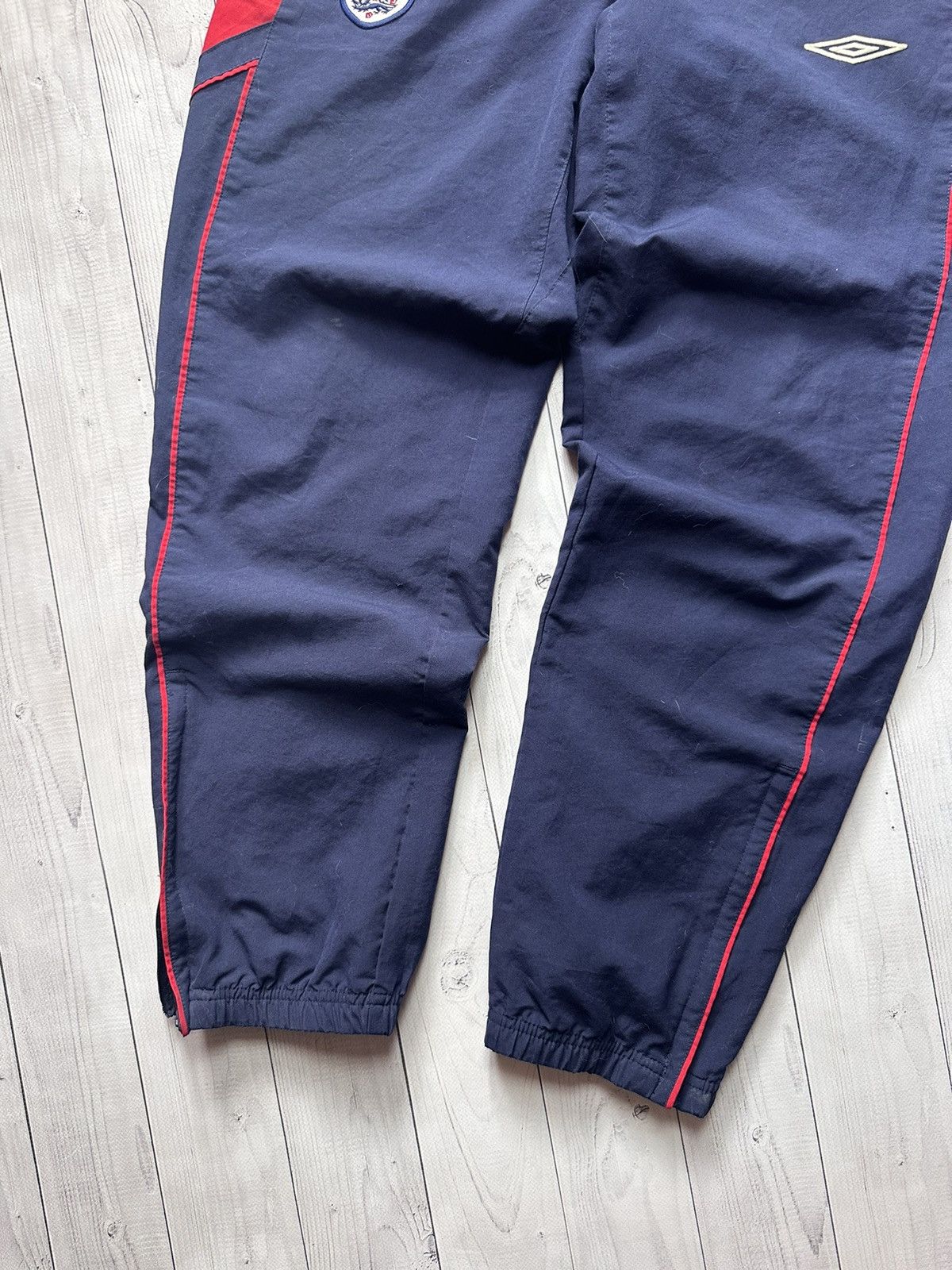 Umbro Vintage England Umbro soccer pants size S logo Size US 30 / EU 46 - 3 Thumbnail