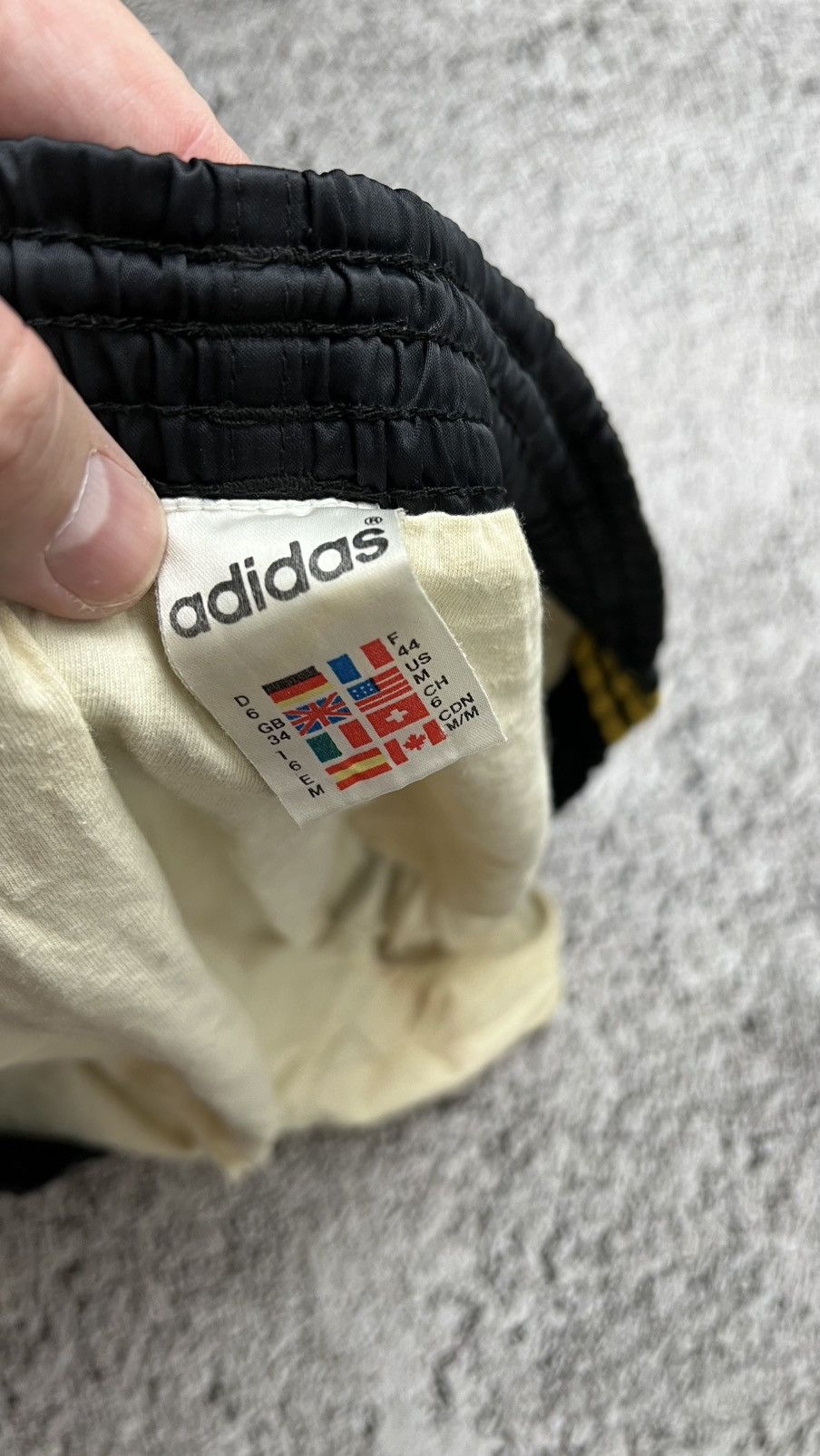 Adidas Vtg 80-90’s Adidas originals vintage nylon shorts Size US 32 / EU 48 - 3 Thumbnail