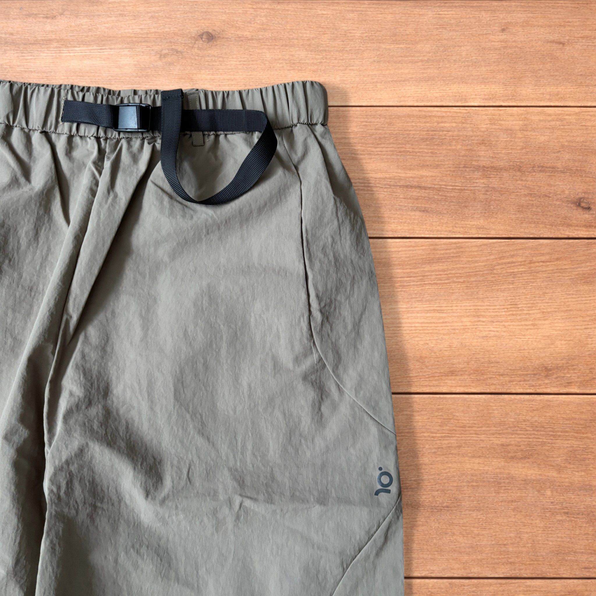Japanese Brand Baggy gorpcore tech hiking pants in khaki green. Size US 36 / EU 52 - 3 Thumbnail