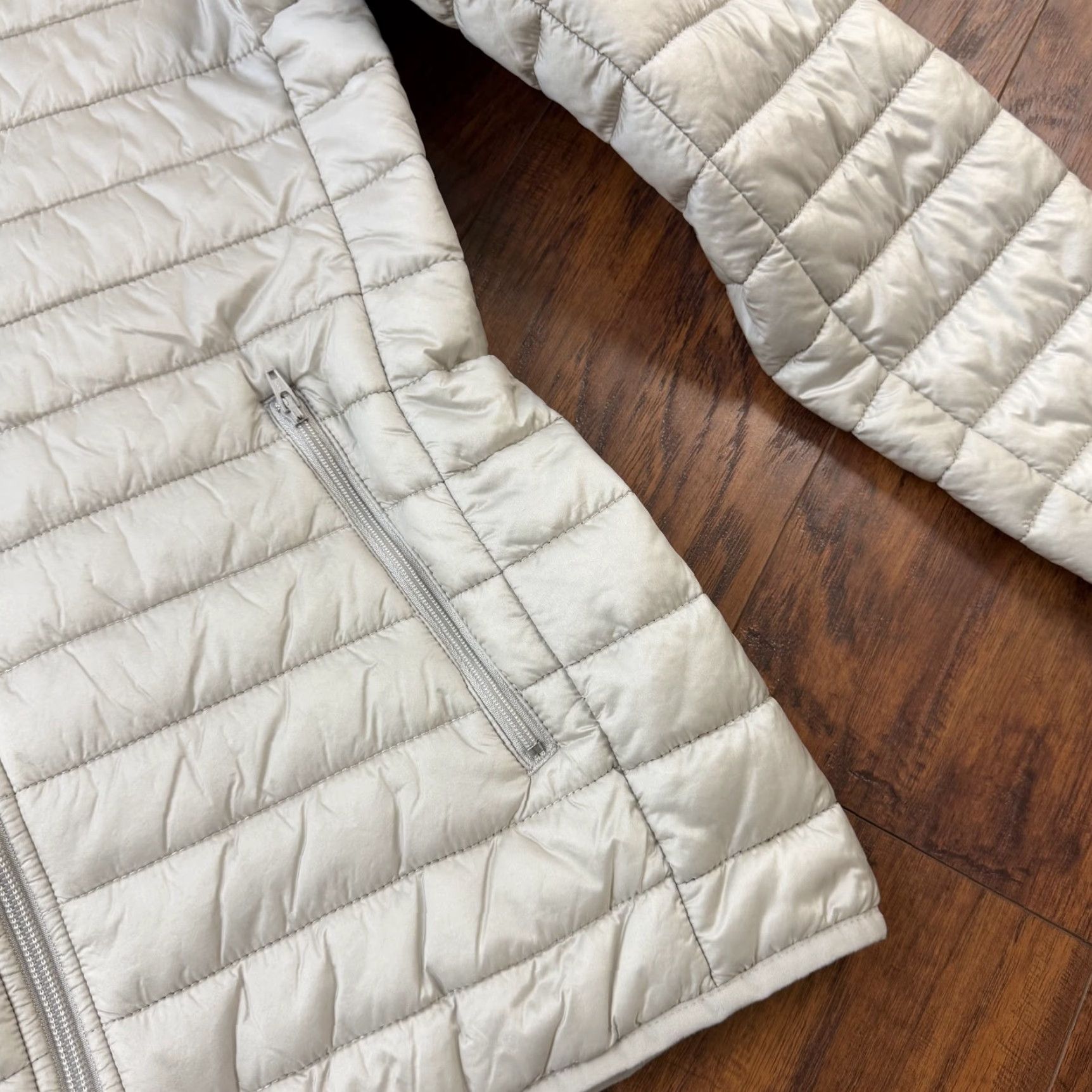 Brooks Brothers Brooks Brothers Jacket Womens Medium M Gray Puffer Full Zip Quilted Red Fleece Size M / US 6-8 / IT 42-44 - 3 Thumbnail