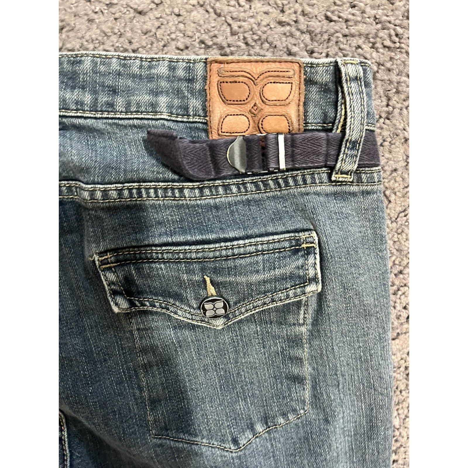 Bcbgmaxazria BCBGMAXAZRIA Jeans Women Cropped Marta Fashion Slim Low Flap Pockets 30 Dark Blue Size 30" / US 8 / IT 44 - 3 Thumbnail