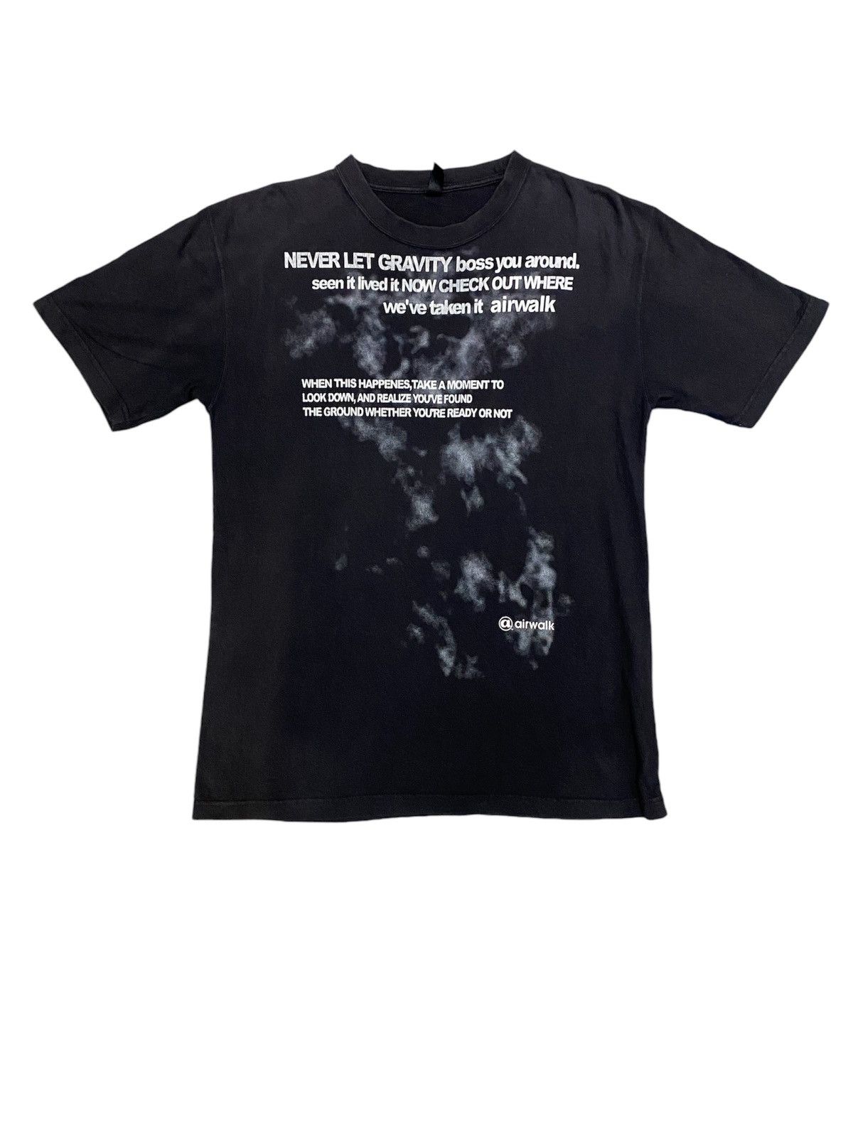 Japanese Brand 2000s Airwalk smoke and Poem tee Size US M / EU 48-50 / 2 - 1 Thumbnail