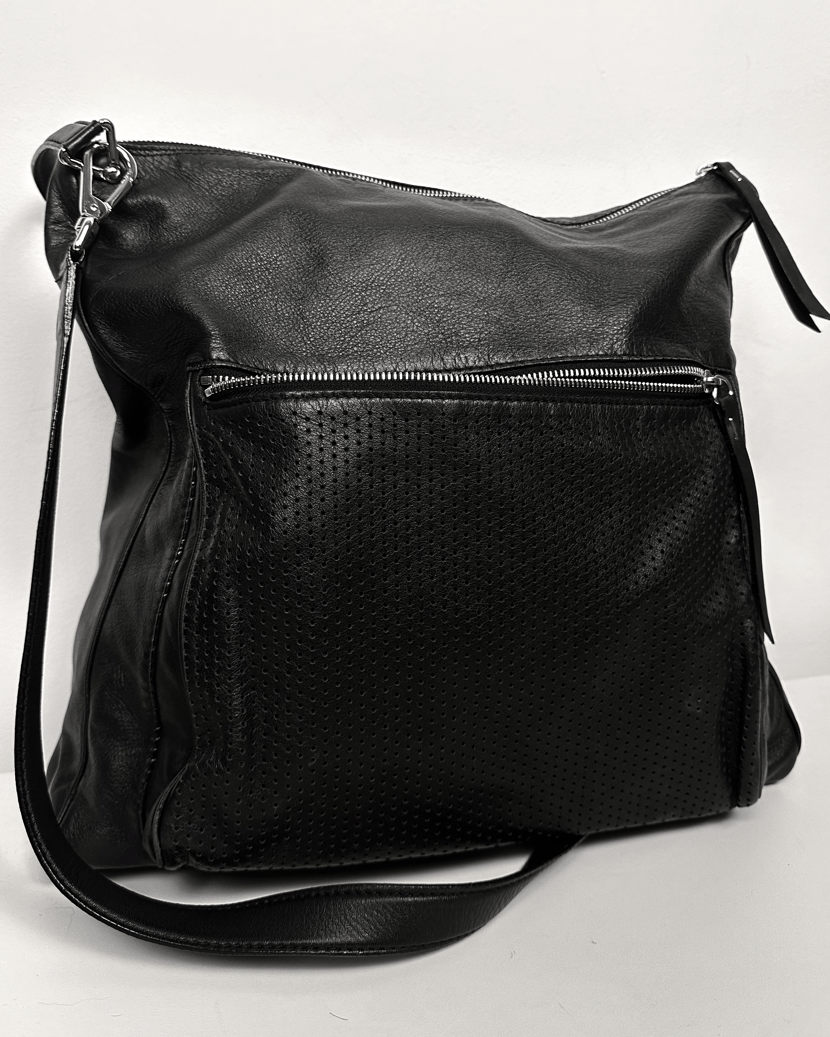Maison Margiela Maison Margiela Perforated Pigskin Pocket Messenger Tote Bag Size ONE SIZE - 4 Thumbnail