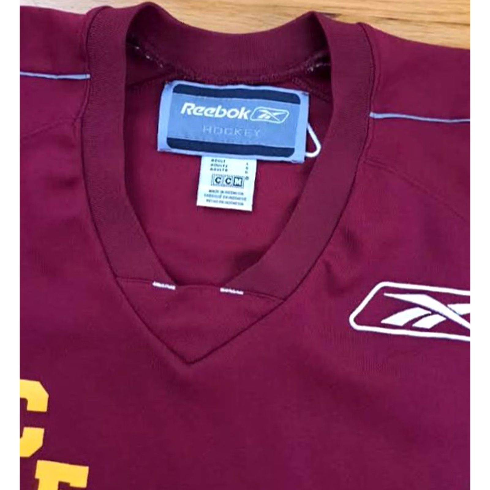 Reebok Reebok CCM Printed Hockey Jersey L Men Burgundy Central Michigan Chippewas Sweatshirt Pullover 29in Long 25-26in Chest Size US L / EU 52-54 / 3 - 4 Thumbnail