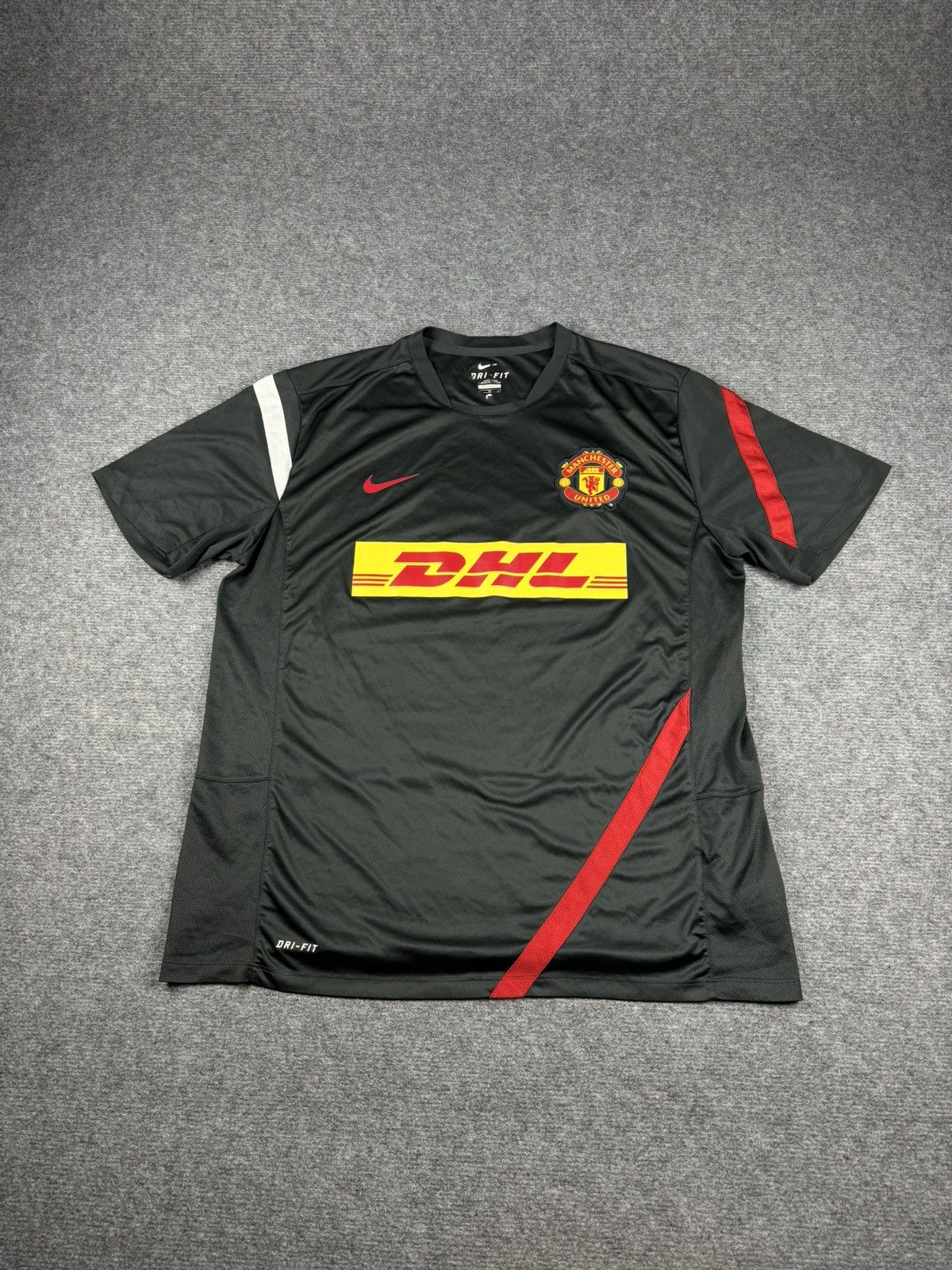 Nike Manchester United 2012 2013 training tshirt trickot Size US XL / EU 56 / 4 - 1 Thumbnail