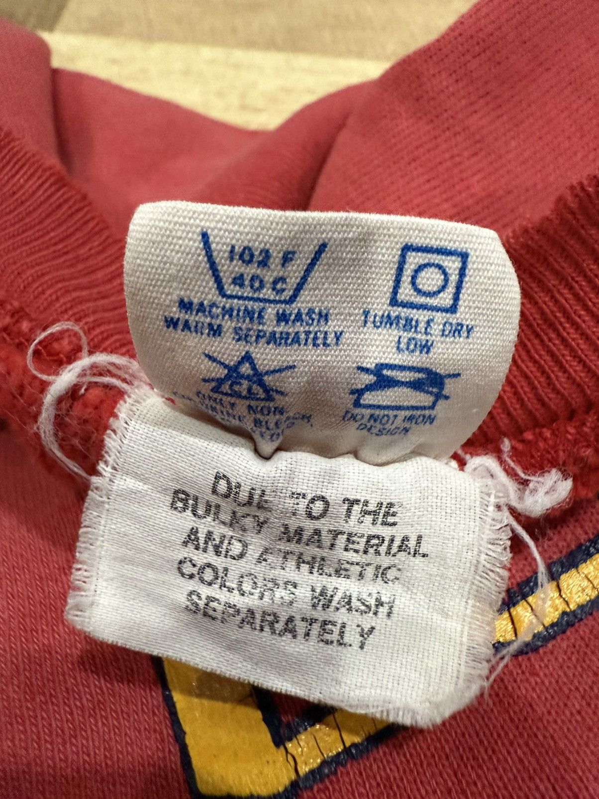 Champion VINTAGE CHAMPIONS REVERSE WEAVE DISTRESSED SWEATSHIRT Size US M / EU 48-50 / 2 - 12 Thumbnail