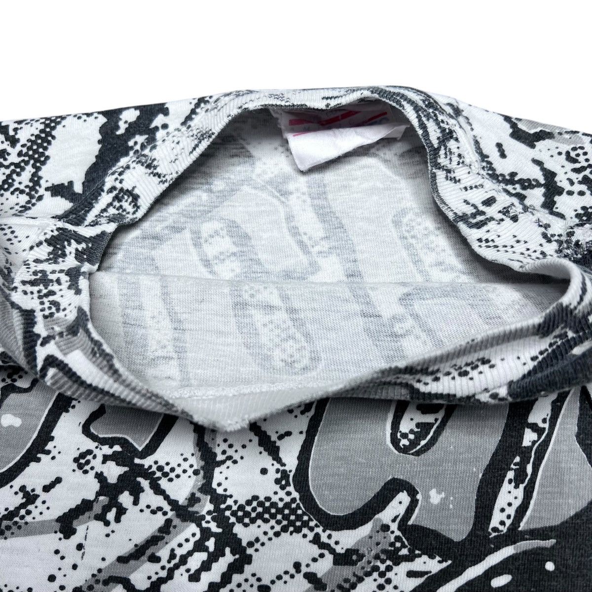MLB Vintage 1991 MLB Chicago White Sox All Over Print Trench Tee Size US L / EU 52-54 / 3 - 5 Thumbnail