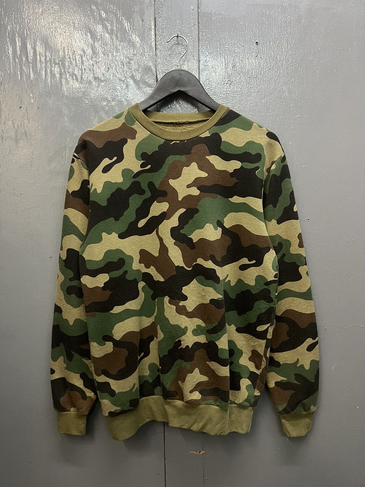 Vintage Vintage Army Camo Sweatshirt Size US M / EU 48-50 / 2 - 1 Thumbnail