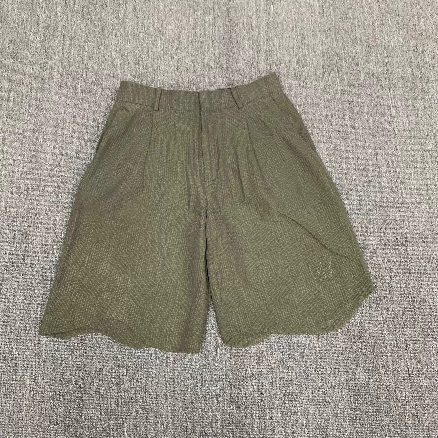 Louis Vuitton LV Green Silk Checkerboard Short 44 95 New Size US 28 / EU 44 - 1 Thumbnail