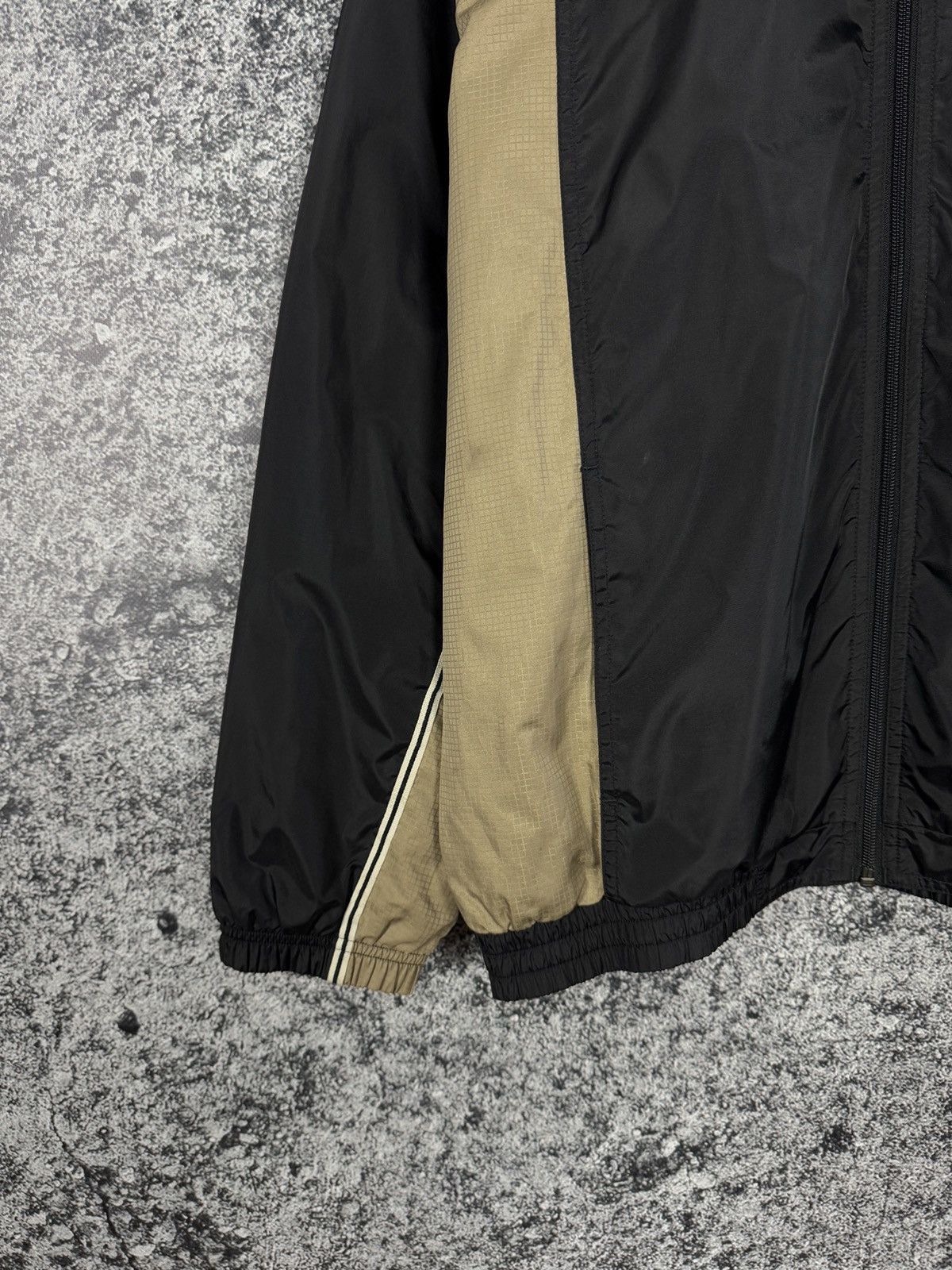 Fila Fila Vintage Nylon Jacket Windbreaker Streetwear Size L Size US L / EU 52-54 / 3 - 4 Thumbnail