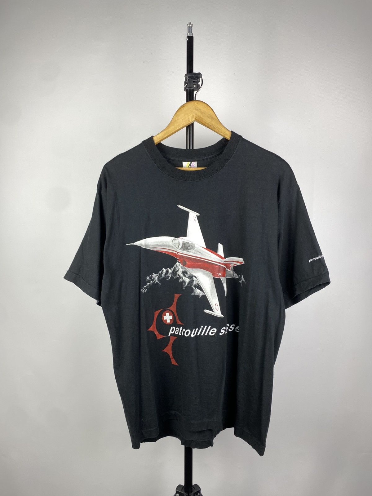 Vintage Vintage 90s Patrouille Suisse rare Pilot Army T Shirt Size US L / EU 52-54 / 3 - 1 Thumbnail