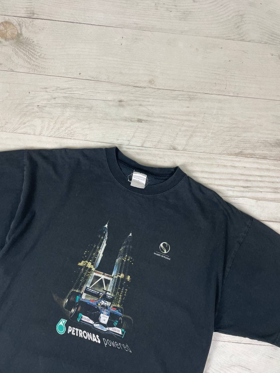 Formula 1 Vintage Petronas Powered F1 Racing T-Shirt 90s Size US L / EU 52-54 / 3 - 2 Thumbnail