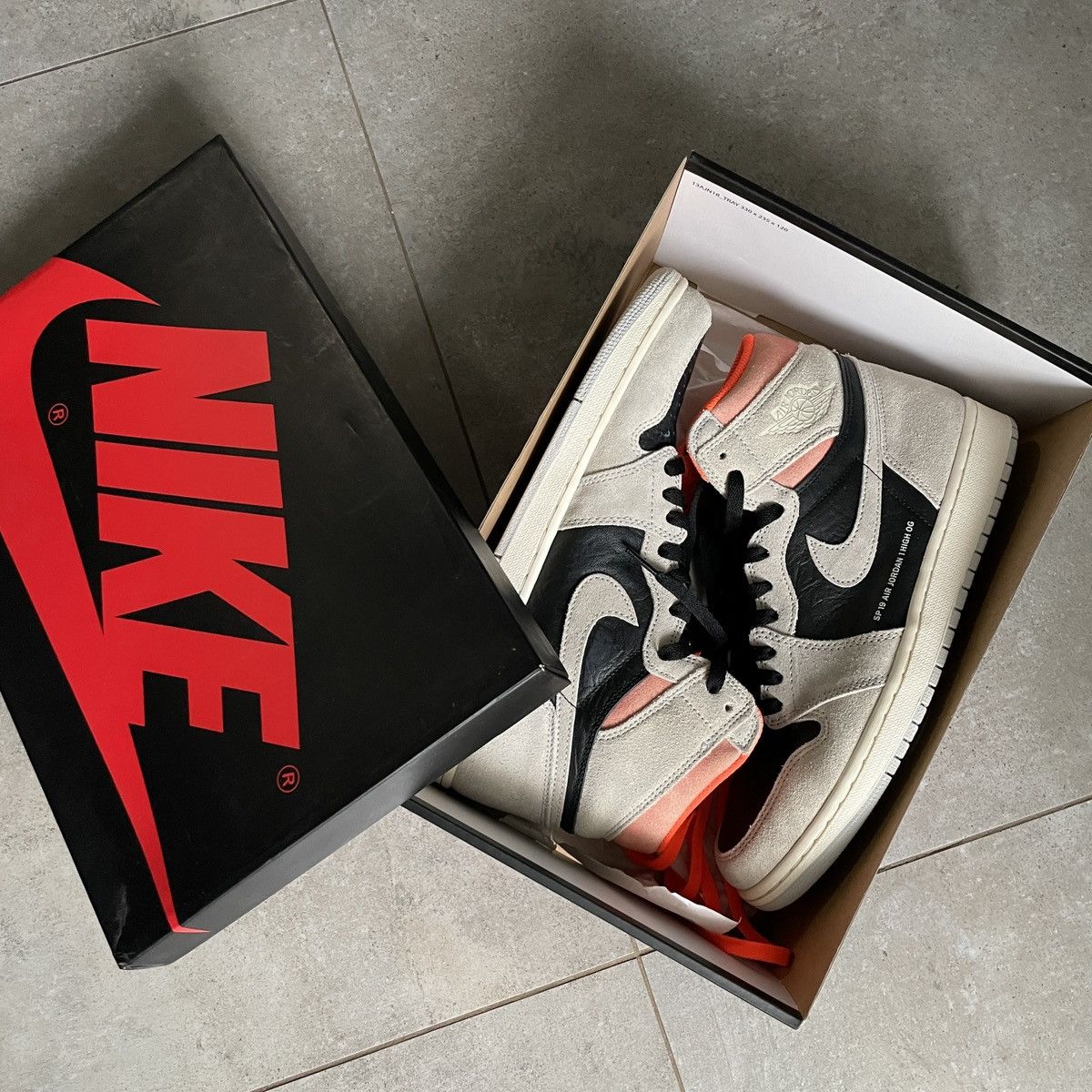 2019 Air Jordan 1 Retro High OG Neutral Grey SP