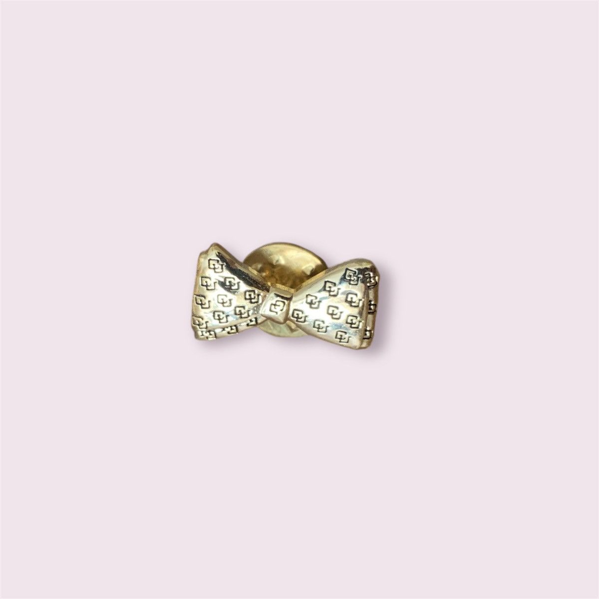 Vintage Gold Bow Pin Size ONE SIZE - 1 Thumbnail