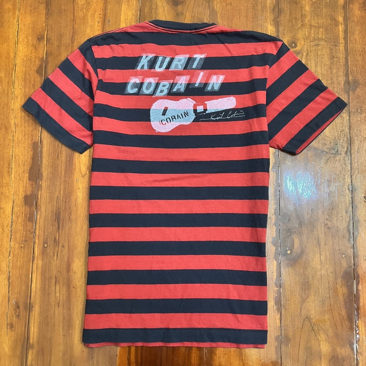 Band Tees Kurt Cobain Signature shirr Size US M / EU 48-50 / 2 - 1 Thumbnail