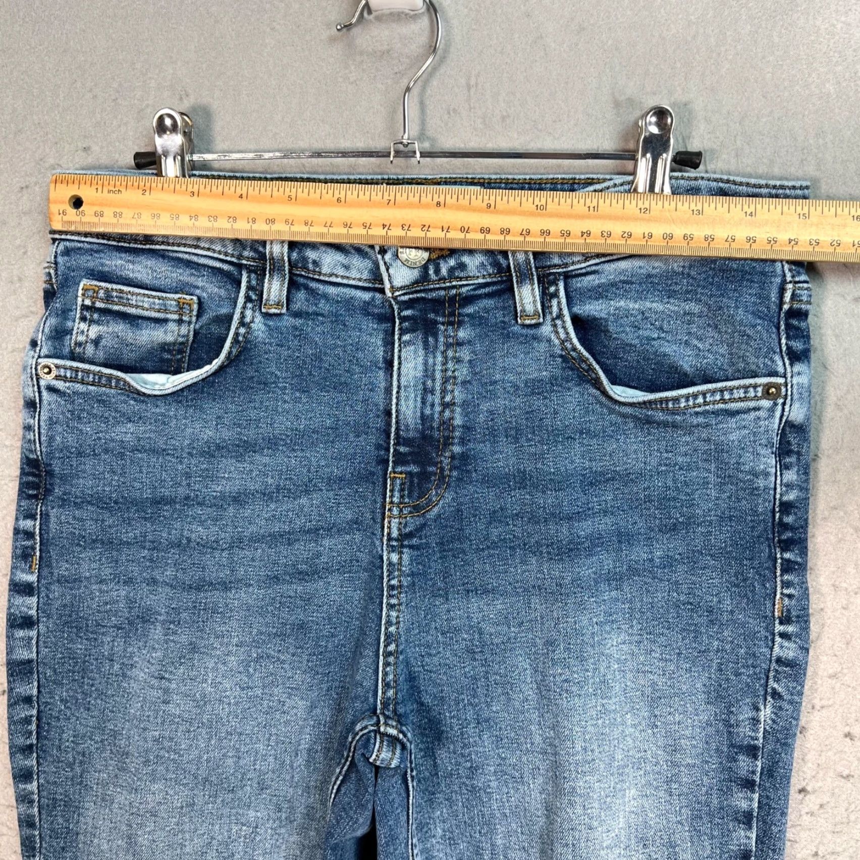 FatFace Fat Face Jeans Capri Womens 8R Blue Denim Mid Wash 5-Pocket Zip Inseam 24 in Machine Washable Size 30" / US 8 / IT 44 - 5 Thumbnail