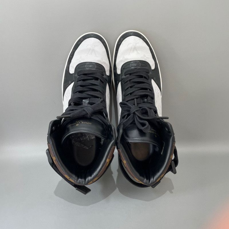Louis Vuitton Louis Vuitton Rivoli Monogram Strass Sneakers - Size US 8.5 / EU 41-42 - 7 Thumbnail