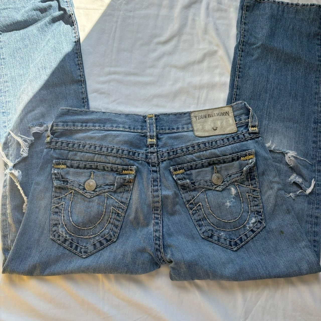 True Religion True Religion Relaxed Straight Denim Ripped Jeans Size US 31 - 1 Thumbnail