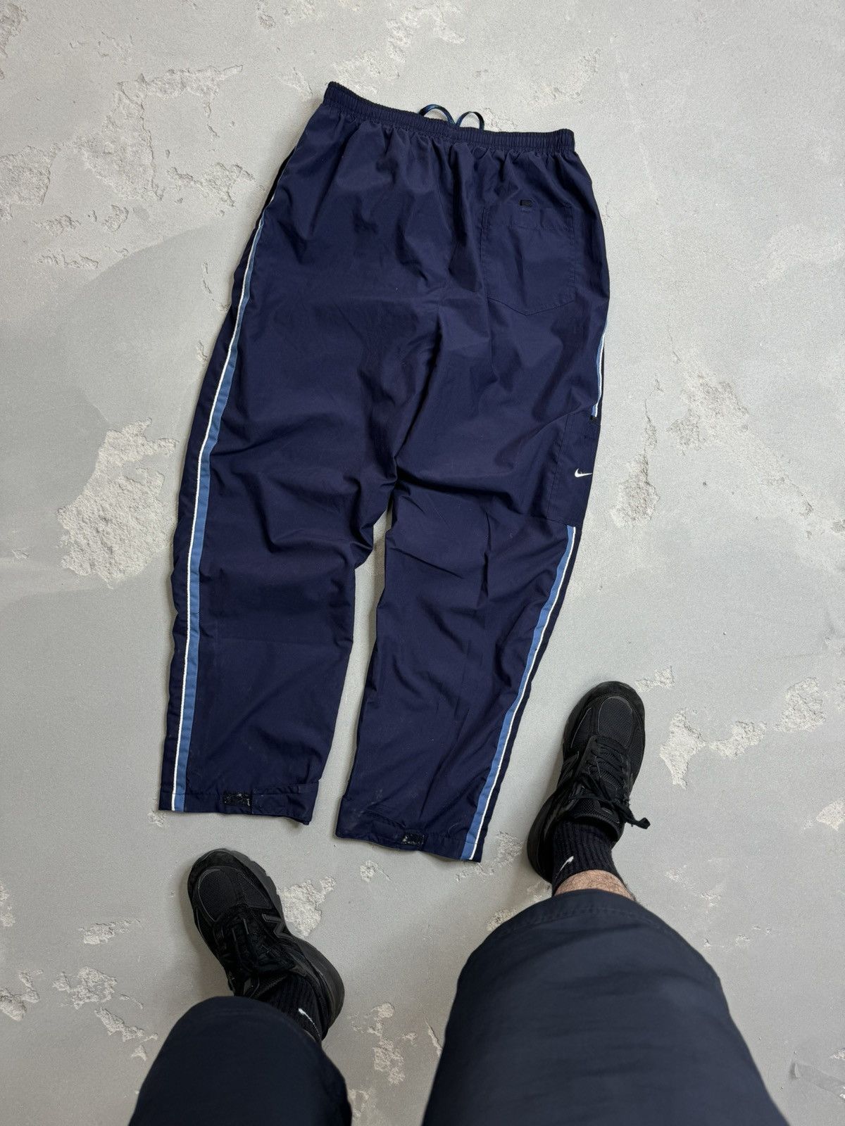 Nike × Vintage Vintage Nike Nylon Cargo Track Pants Swoosh Drill Y2K Rap Size US 34 / EU 50 - 2 Thumbnail