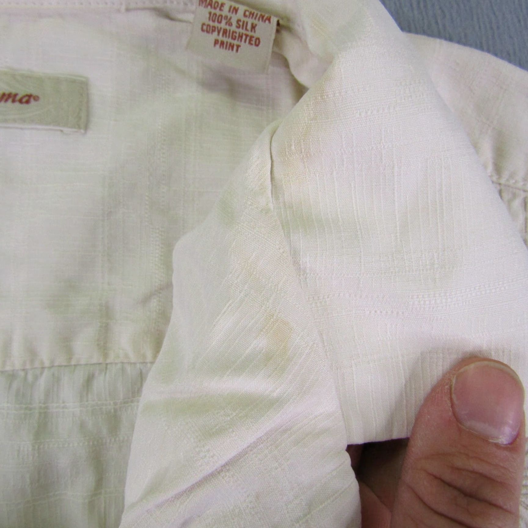 Tommy Bahama VINTAGE Tommy Bahama Shirt Mens XL Beige Silk Button Up Loop Collar Camp Geometric Shirt Size US XL / EU 56 / 4 - 5 Thumbnail
