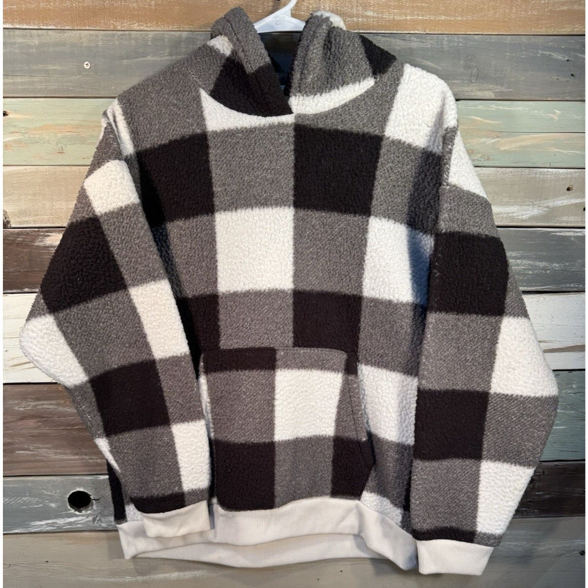 American Eagle Outfitters AMERICAN EAGLE Sherpa Hoodie M Black White Plaid Fleece Cozy Size M / US 6-8 / IT 42-44 - 2 Thumbnail