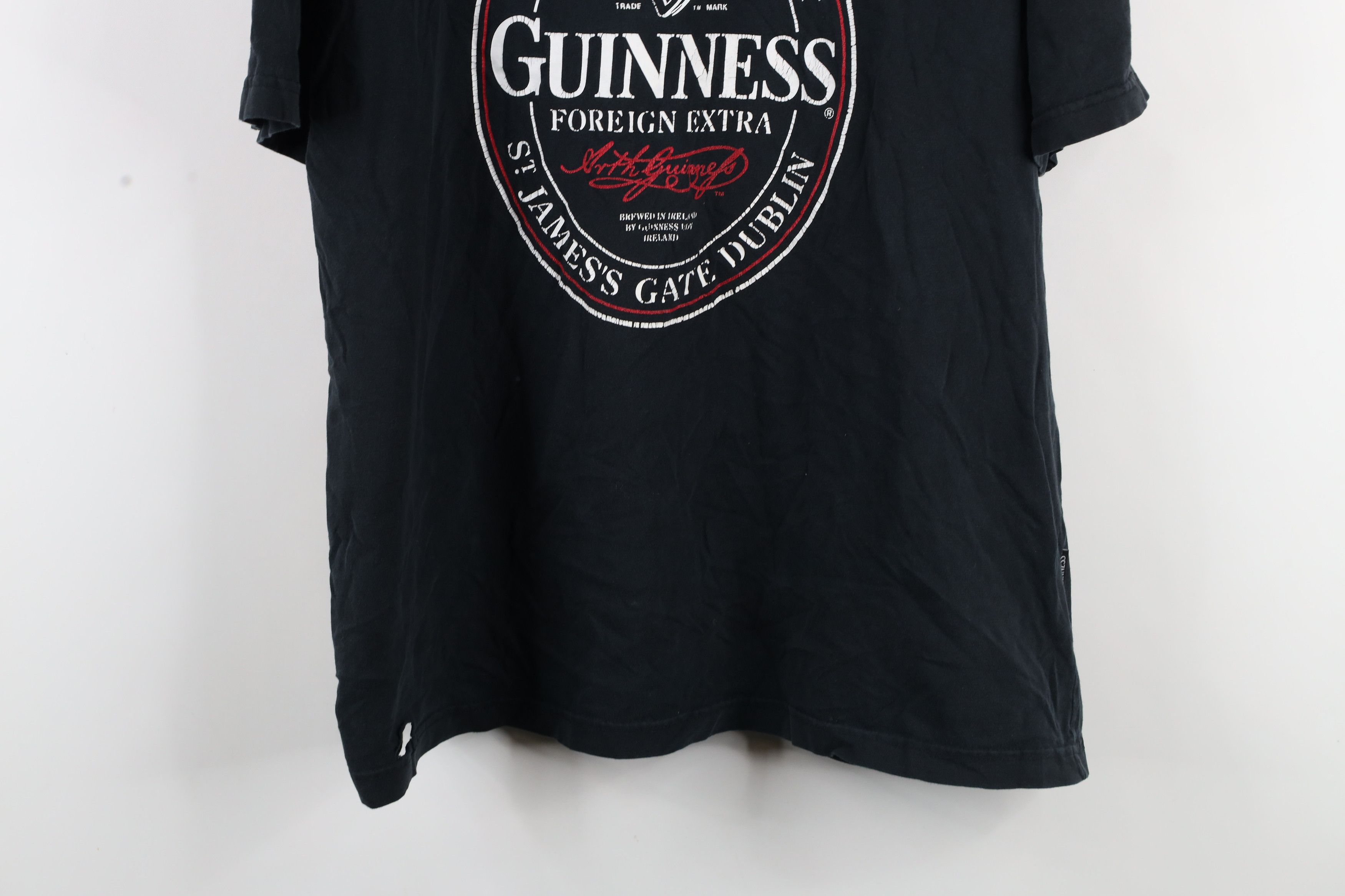 Vintage Vintage Guinness Beer Spell Out Foreign Extra Stout T-Shirt Size US XL / EU 56 / 4 - 3 Thumbnail