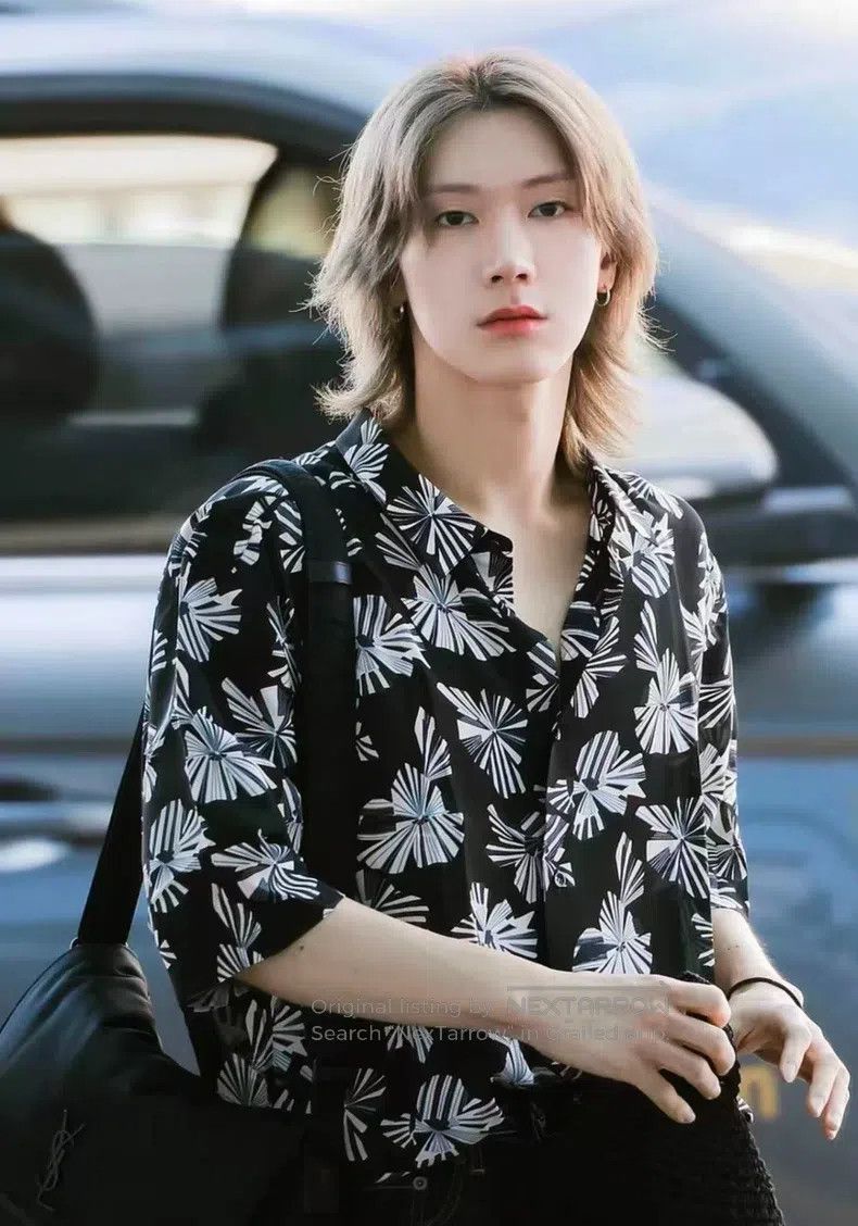 Saint Laurent Paris Saint Laurent Paris size 39 Mulberry Silk Prism Flower Pri Size US L / EU 52-54 / 3 - 8 Thumbnail
