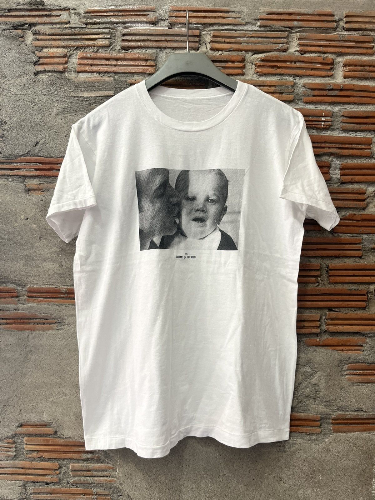 Vintage Vintage ism COMME CA DU MODE Kiss Baby Photo Brand Tshirt Size US L / EU 52-54 / 3 - 2 Thumbnail