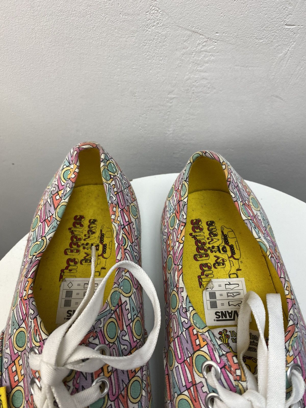 Other Vans X The Beatles Yellow Submarine Shoes 41 Unisex Rare Size US 8 / EU 41 - 20 Thumbnail