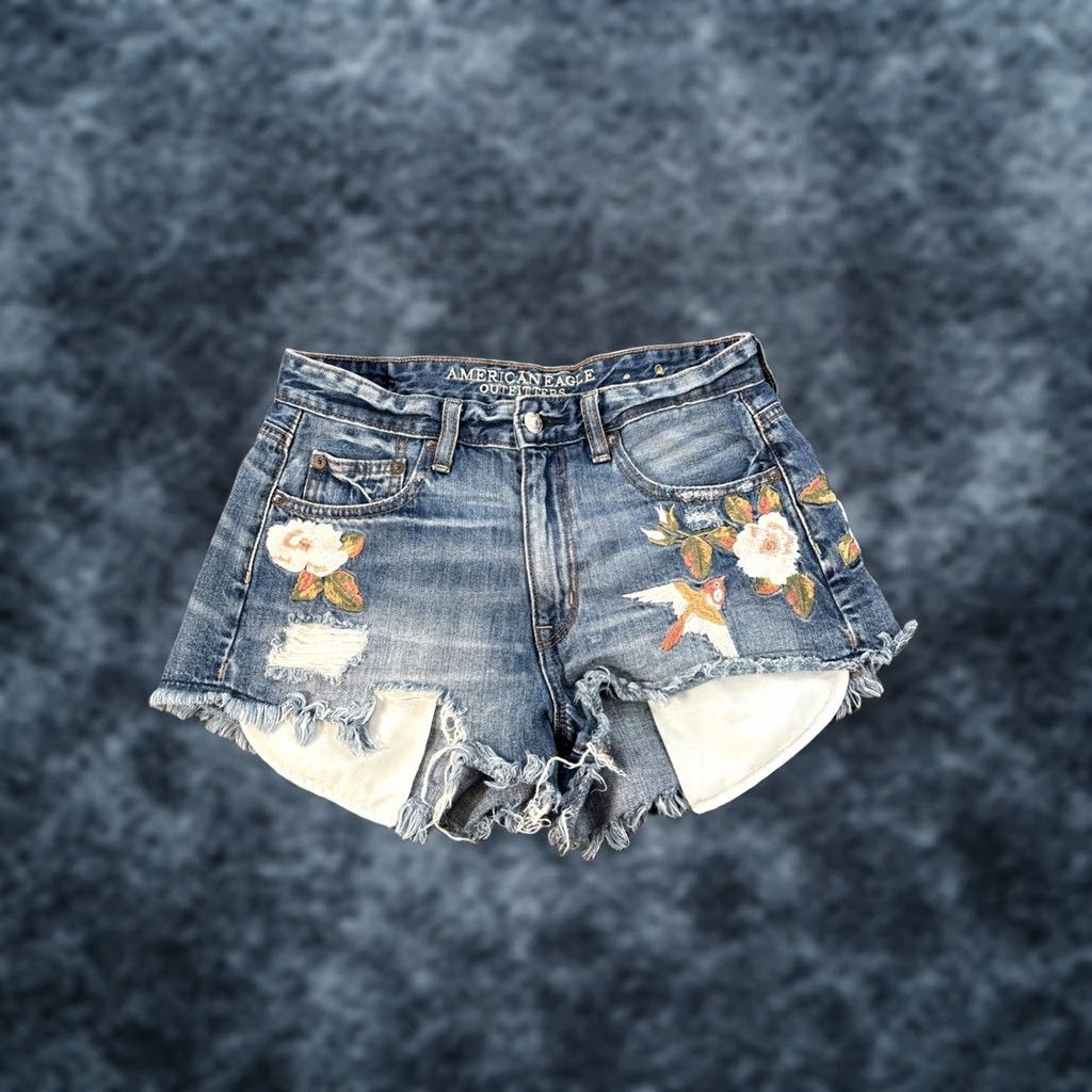 American Eagle Outfitters VINTAGE? No — American Eagle Shorts Womens 28 Hi Rise Shortie Embroidered Distressed Denim Jeans? (Unable to answer as per constraints) Size 28" / US 6 / IT 42 - 1 Thumbnail