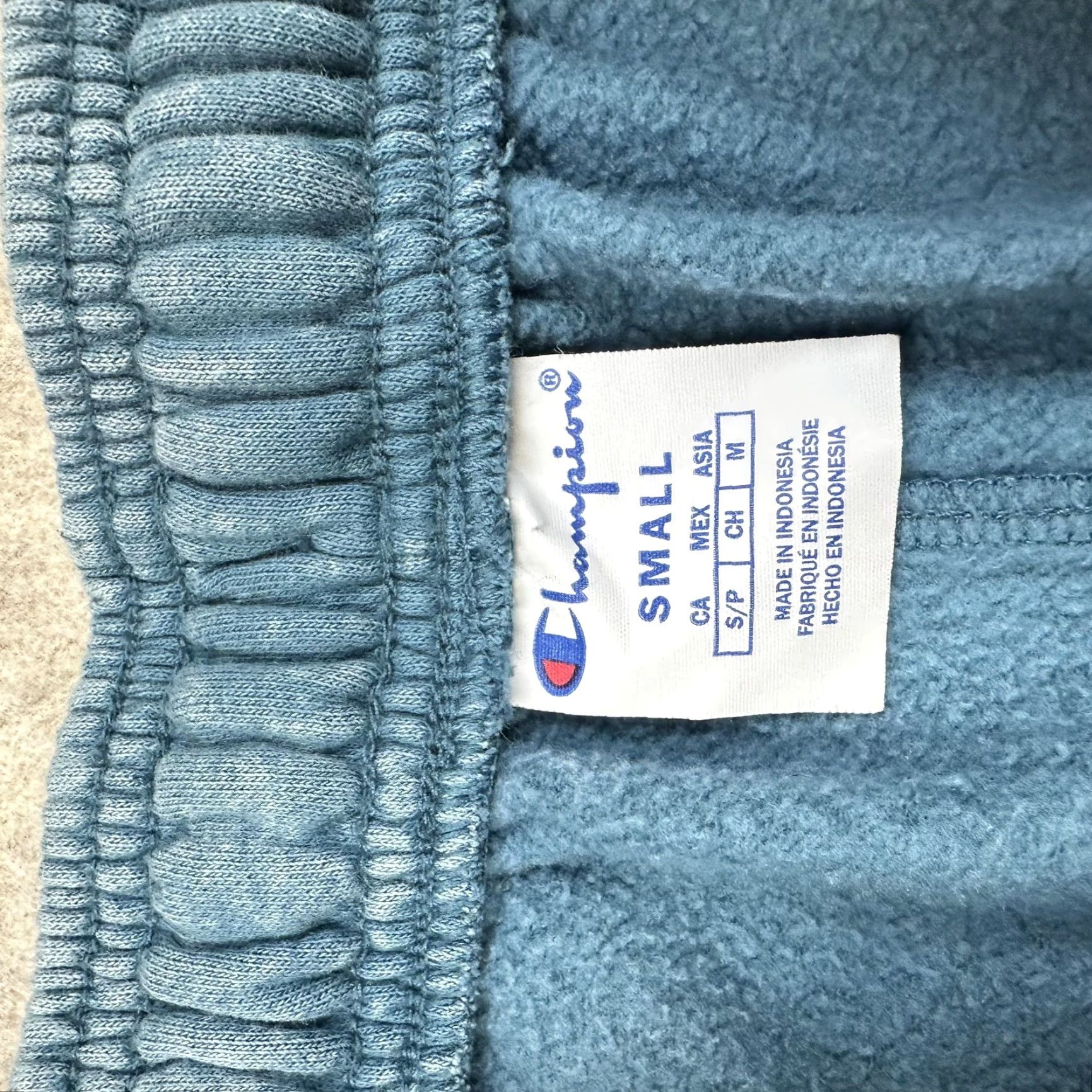 Champion Champion Sweat Shorts Mens Small Blue Acid Wash Elastic Waist Embroidered Hem Shorts Mens Small Blue Acid Wash Elastic Waist Embroidered Hem Size US 29 - 4 Thumbnail