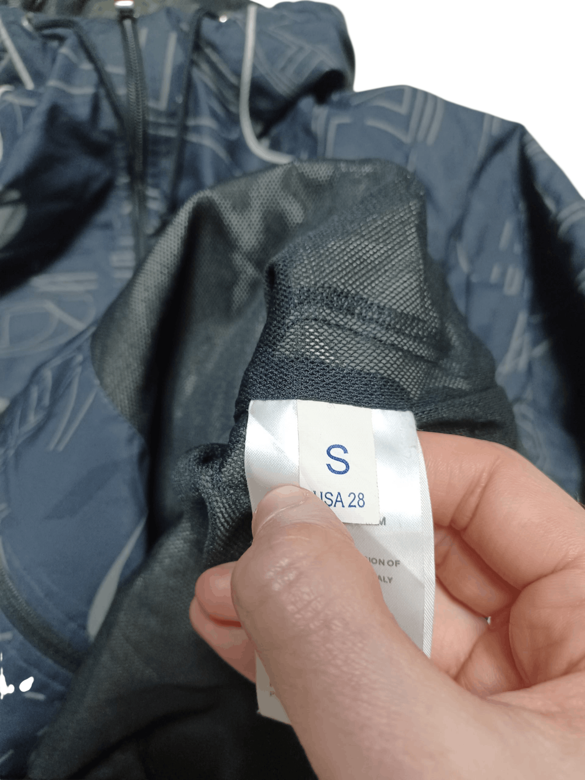 Sergio Tacchini SERGIO TACCHINI VINTAGE NYLON MONOGRAM LIGHT JACKET Size US S / EU 44-46 / 1 - 5 Thumbnail