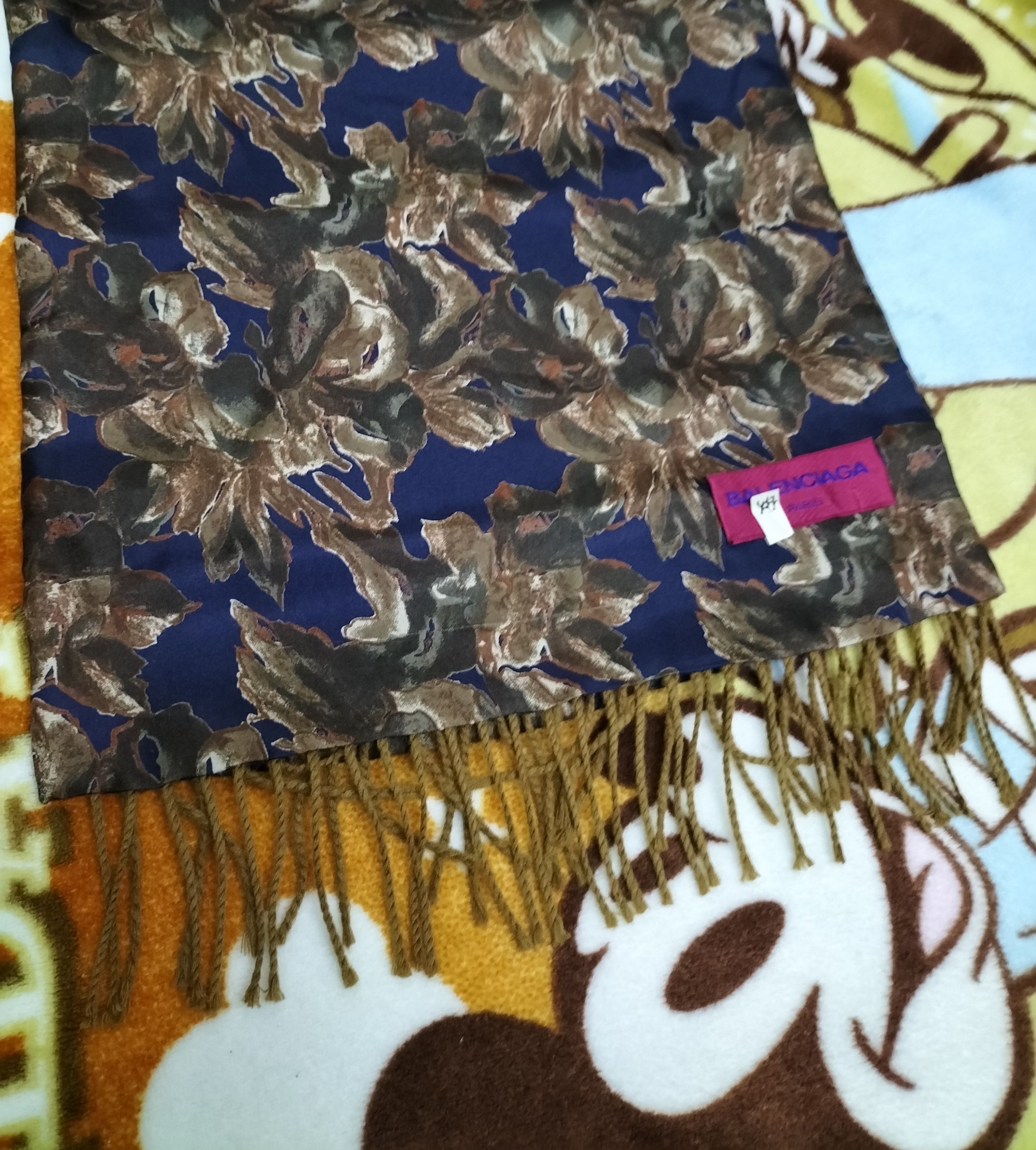 Balenciaga Balenciaga floral scarves / neckwear Size ONE SIZE - 4 Thumbnail