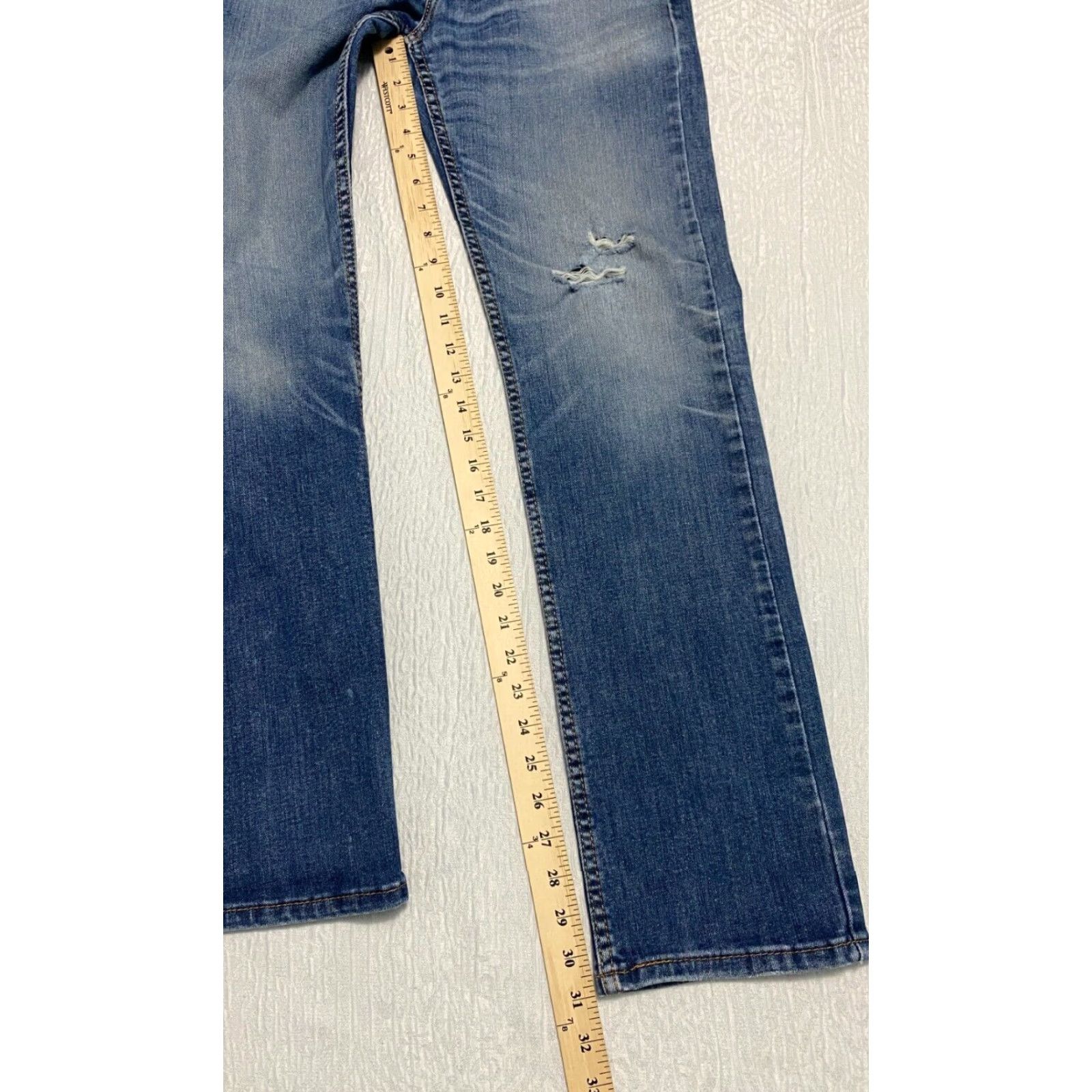 Levi's VINTAGE Levis 513 Slim Straight Jeans 30 Blue Distressed 5-Pocket Mens United States Levi's 500 Series Denim Jeans Size US 30 / EU 46 - 6 Thumbnail