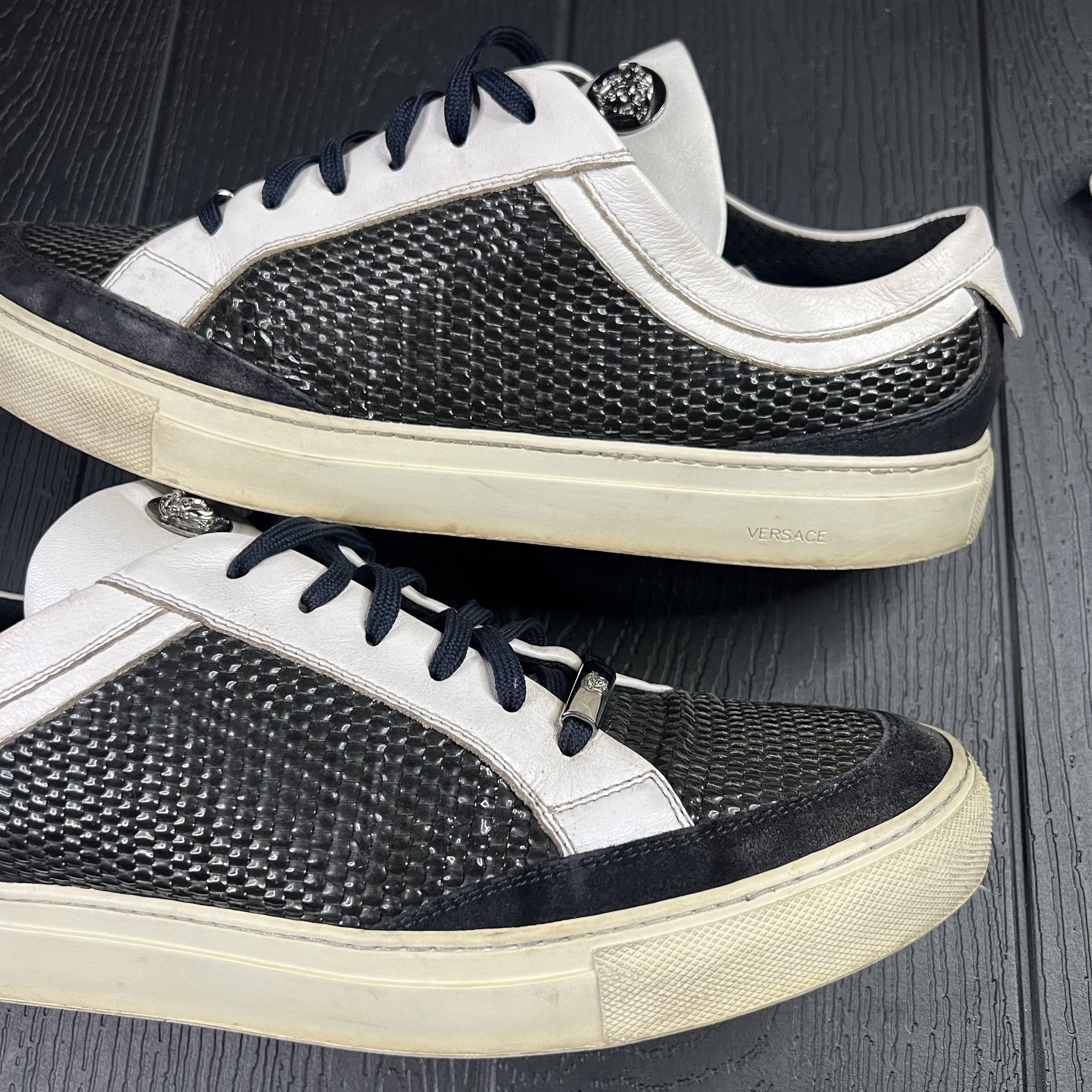 Versace Versace Medusa Low Top Sneaker Size US 11 / EU 44 - 4 Thumbnail