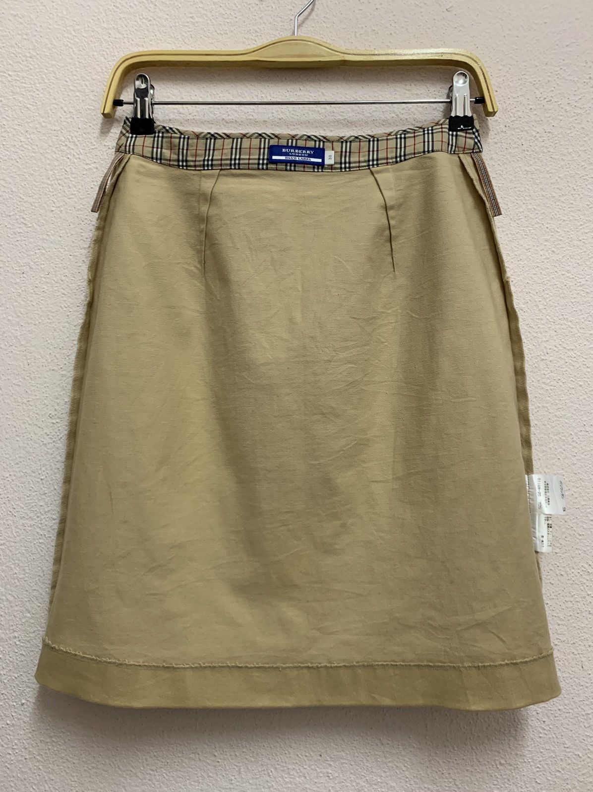 Burberry BURBERRY Blue Label Mini Skirt Stretchable Fabric Size 26" / US 2 / IT 38 - 6 Thumbnail