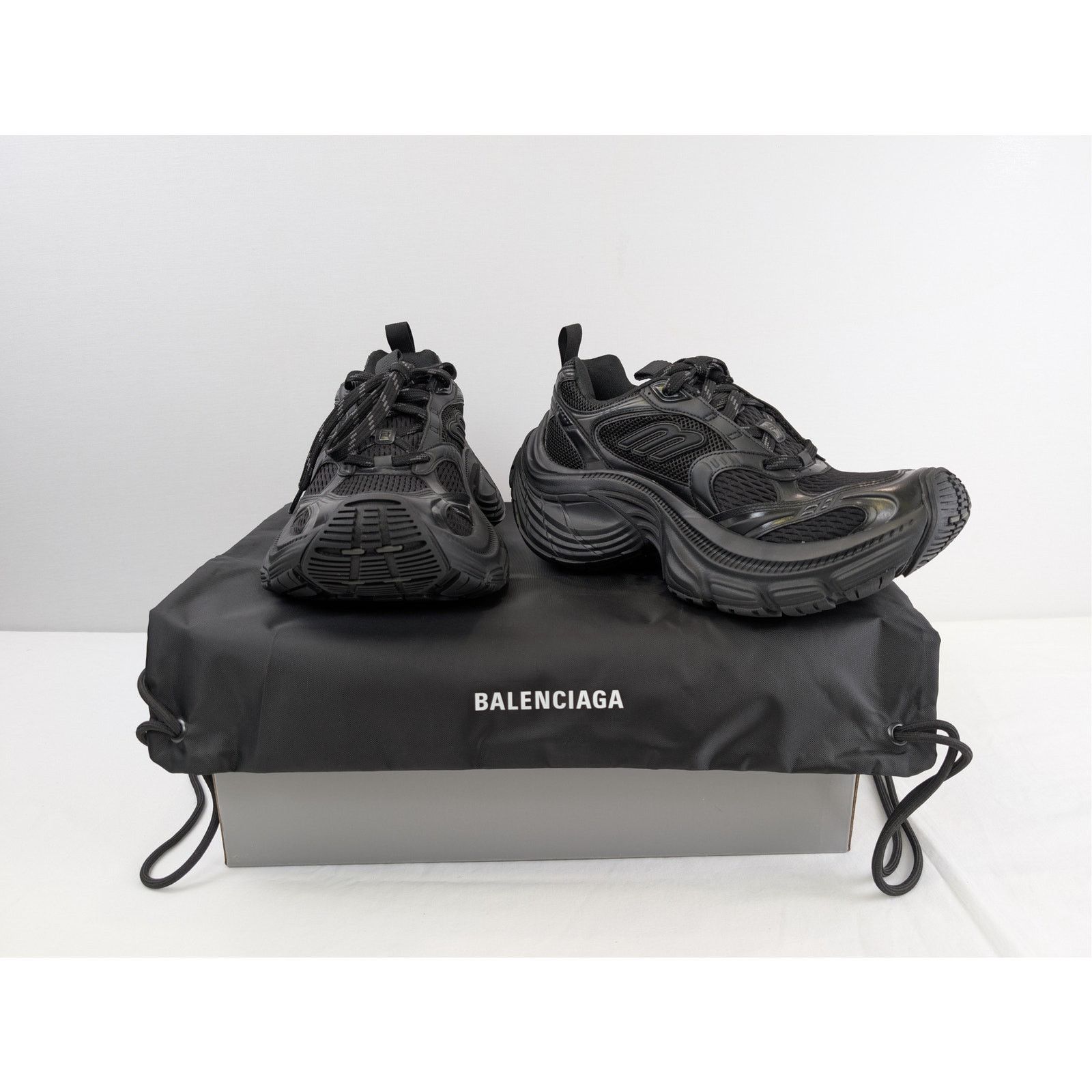 Balenciaga o1rshd1 Q:2 / 10XL Mesh Sneaker TPU PU Sneakers in Black Size US 12 / EU 45 - 16 Thumbnail
