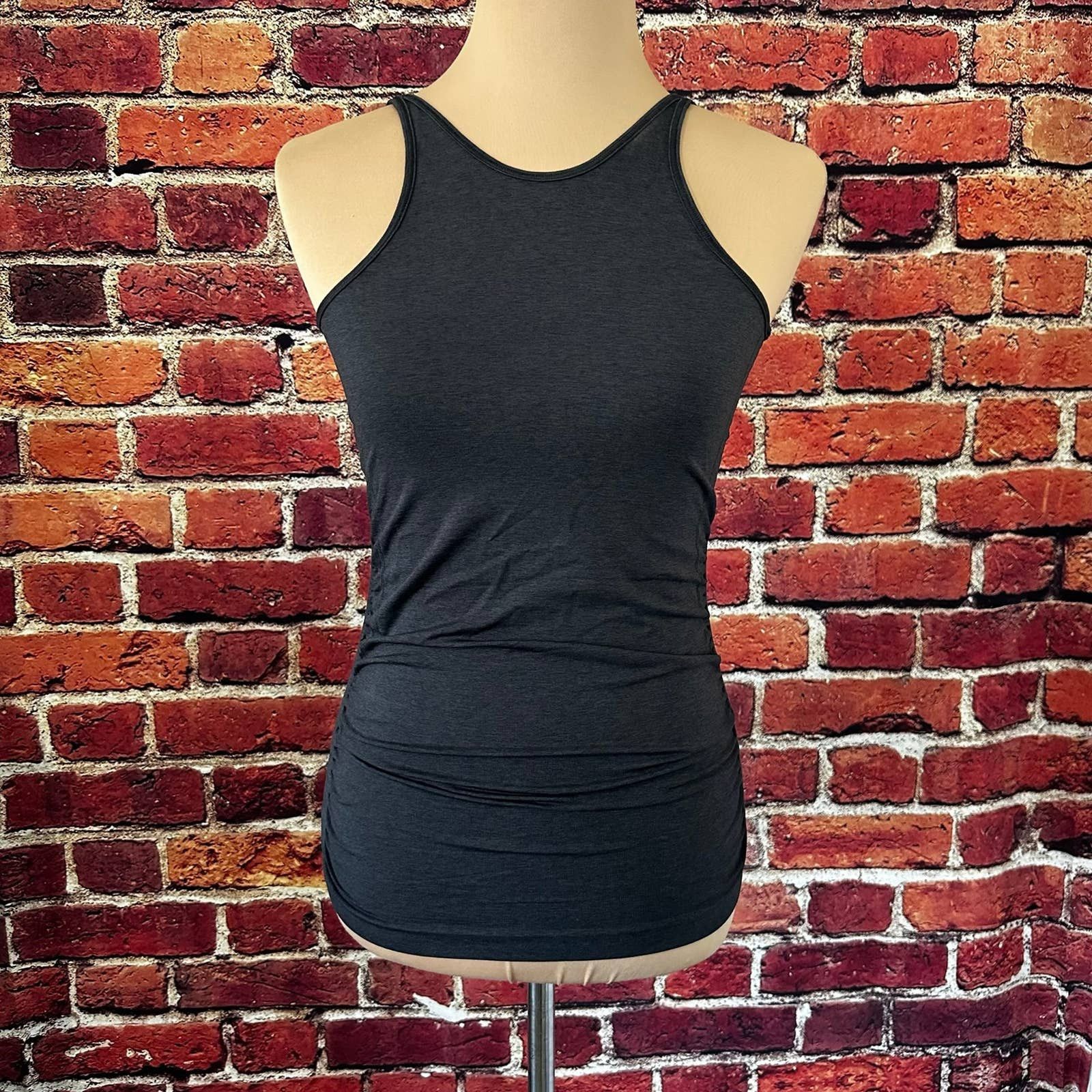 Lululemon Lululemon Tank Top charcoal gray Size S / US 4 / IT 40 - 1 Thumbnail