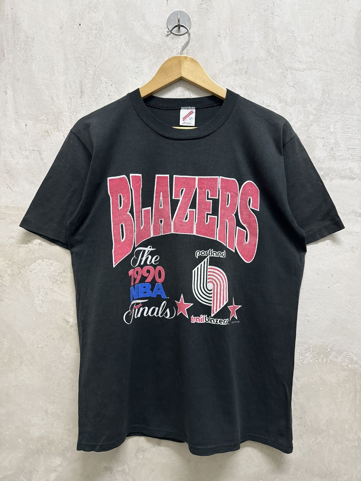 NBA Vintage 1990 NBA Finals Portland Trailblazers T Shirt Size US L / EU 52-54 / 3 - 1 Thumbnail