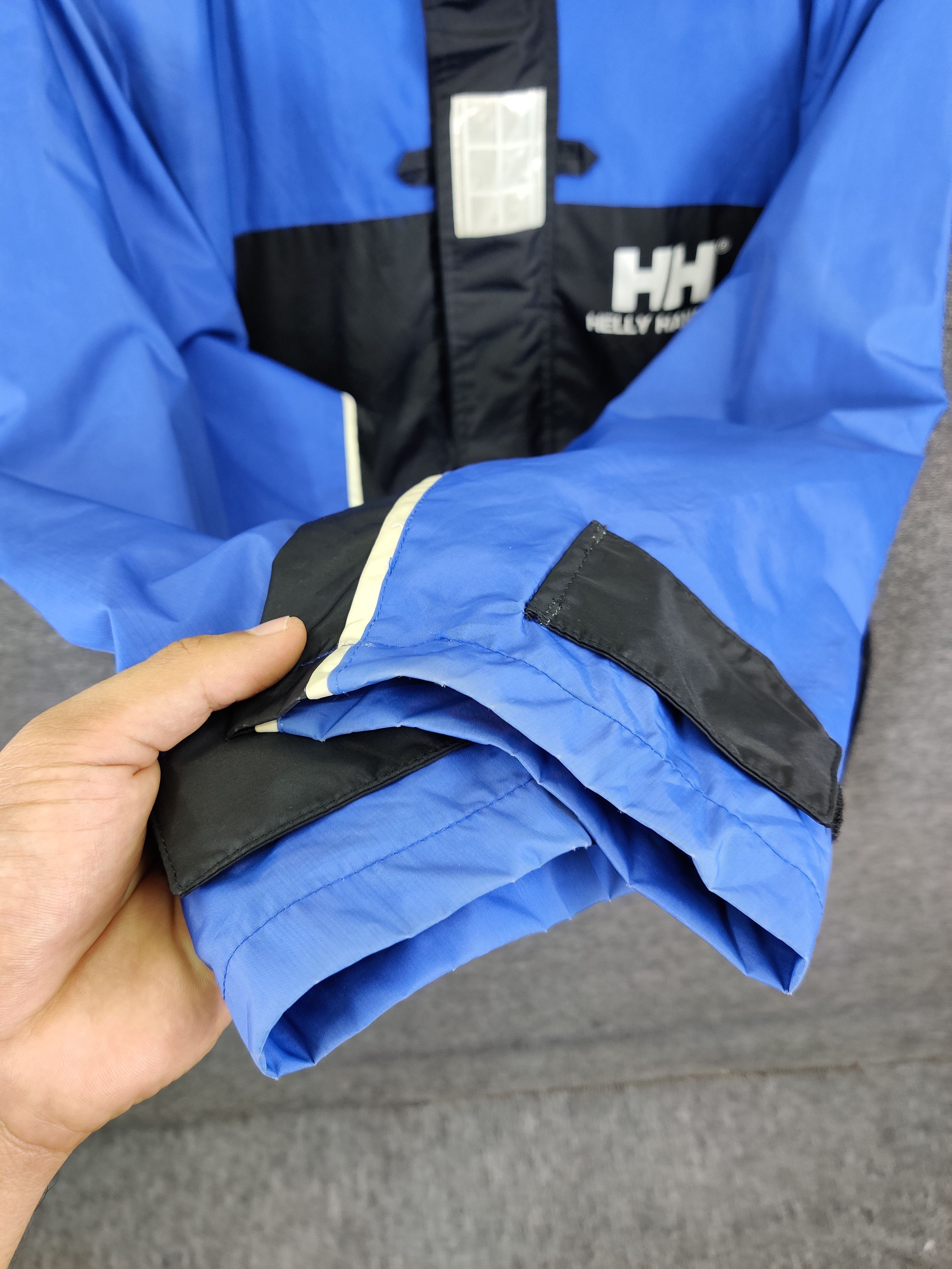 Helly Hansen Vintage Helly Hansen Waterproof Light Jacket Size US M / EU 48-50 / 2 - 13 Thumbnail