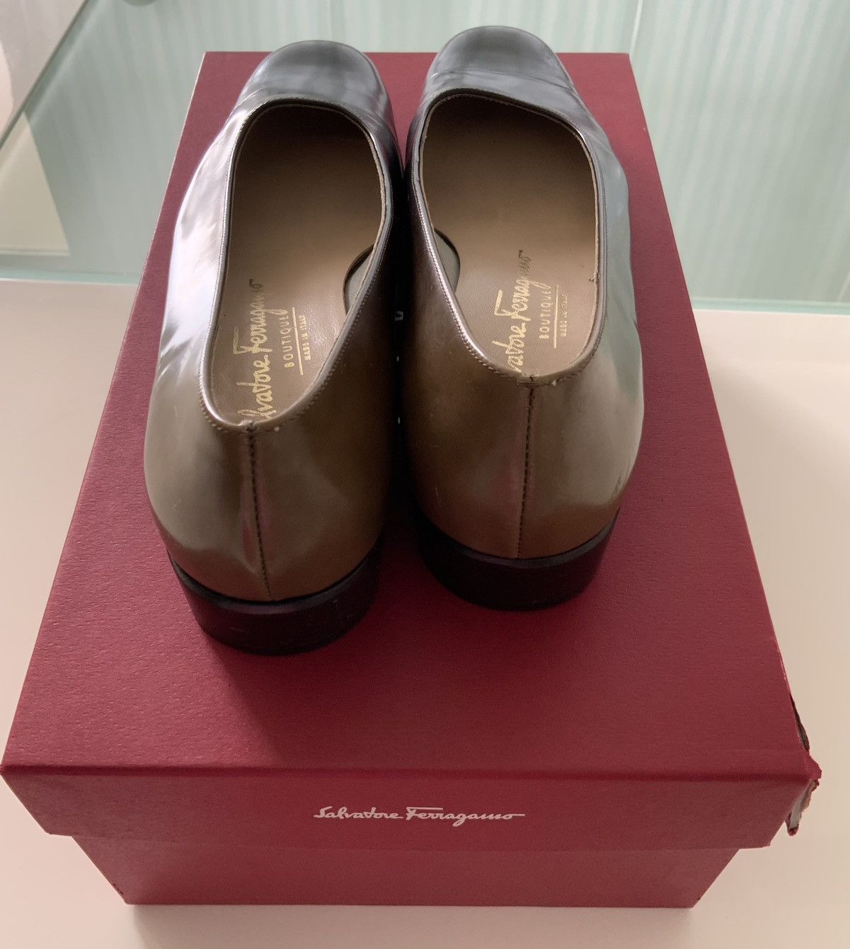 Salvatore Ferragamo Olive gray gradient Leather Flats