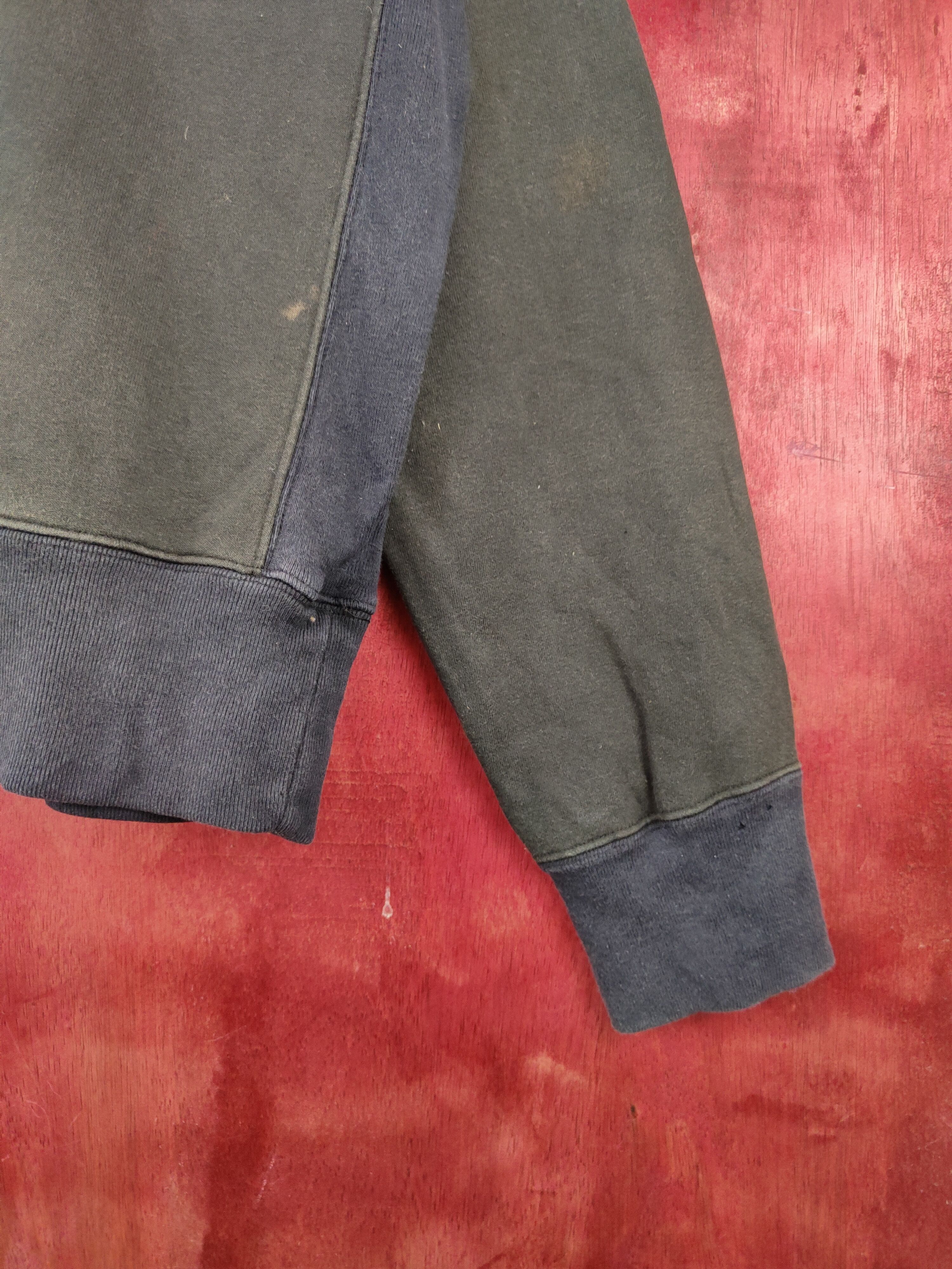 Vintage DL Jus-2/World Premier war ripped vintage Sweatshirts #S2135 Size US XL / EU 56 / 4 - 11 Thumbnail