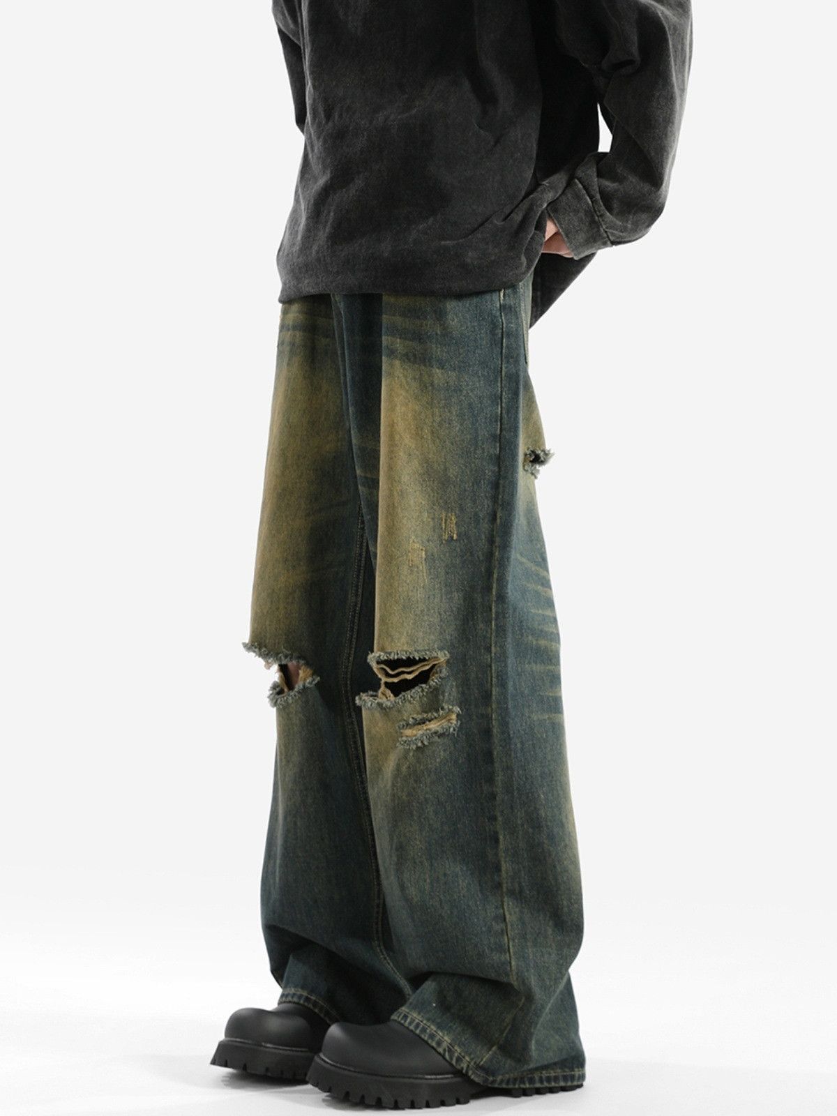 Japanese Brand Men's high street distressed loose straight-leg ripped jeans Size US 32 / EU 48 - 4 Thumbnail