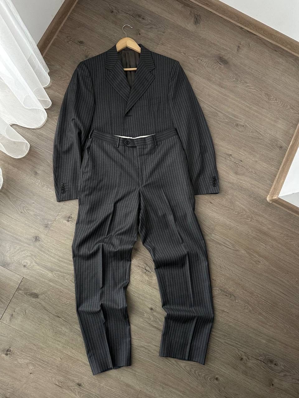 Corneliani × Vintage Vintage Corneliani Lana Extrafine Gray Striped 48R Suit Size 48R - 3 Thumbnail