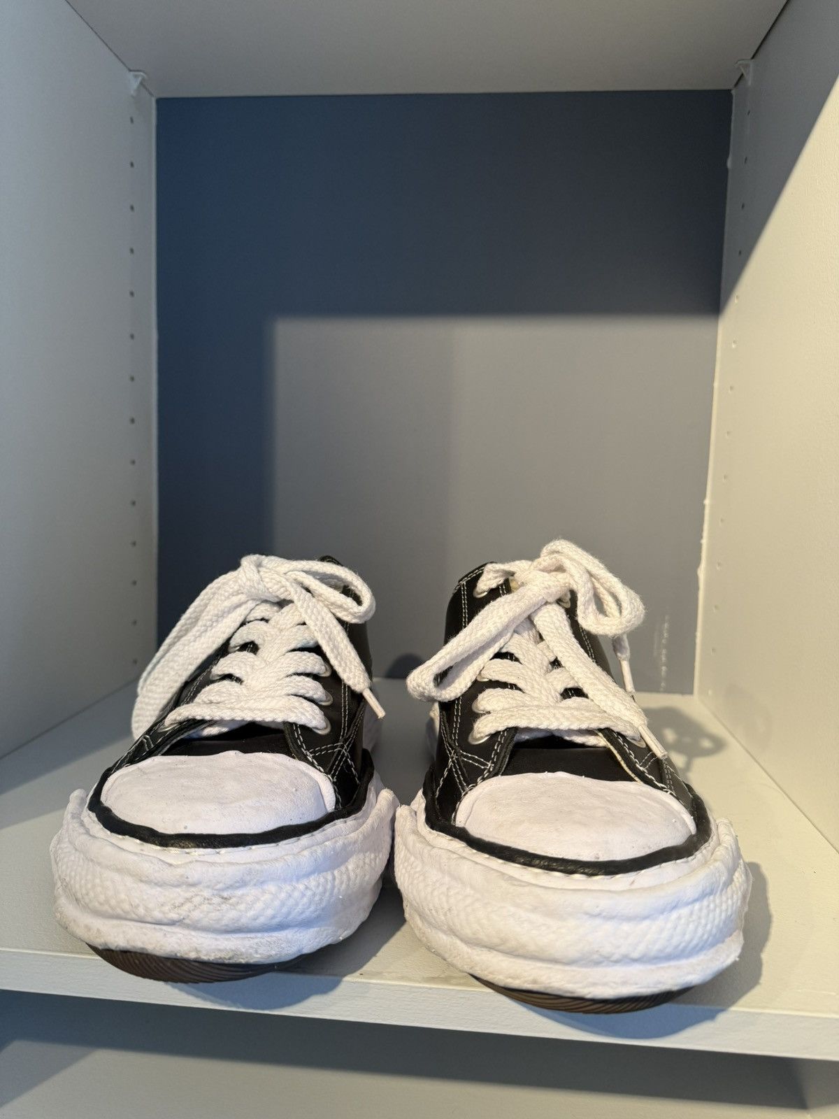 Maison MIHARA YASUHIRO Maison Mihara Yasuhiro Hank Low Top Sneaker 43 Size US 10 / EU 43 - 2 Thumbnail