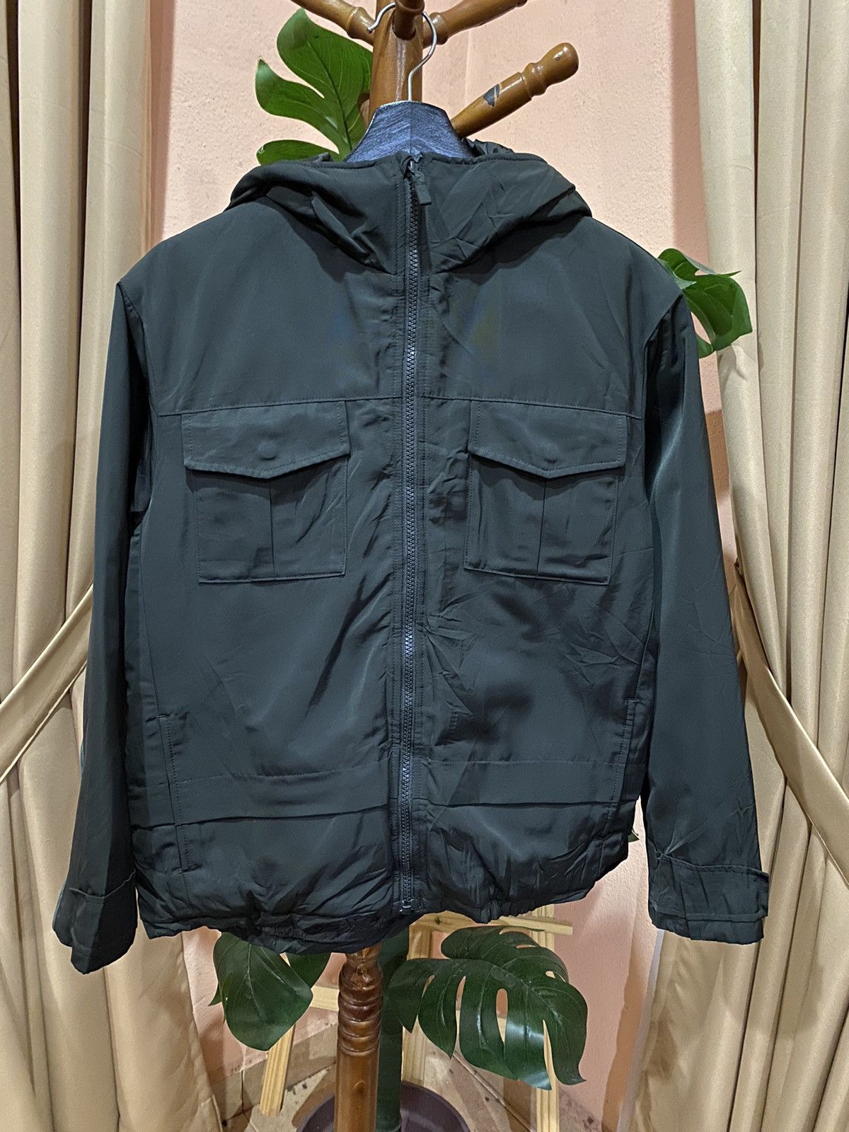 Uniqlo × White Mountaineering WINDBREAKER ALL BLACK JACKET Size US S / EU 44-46 / 1 - 3 Thumbnail