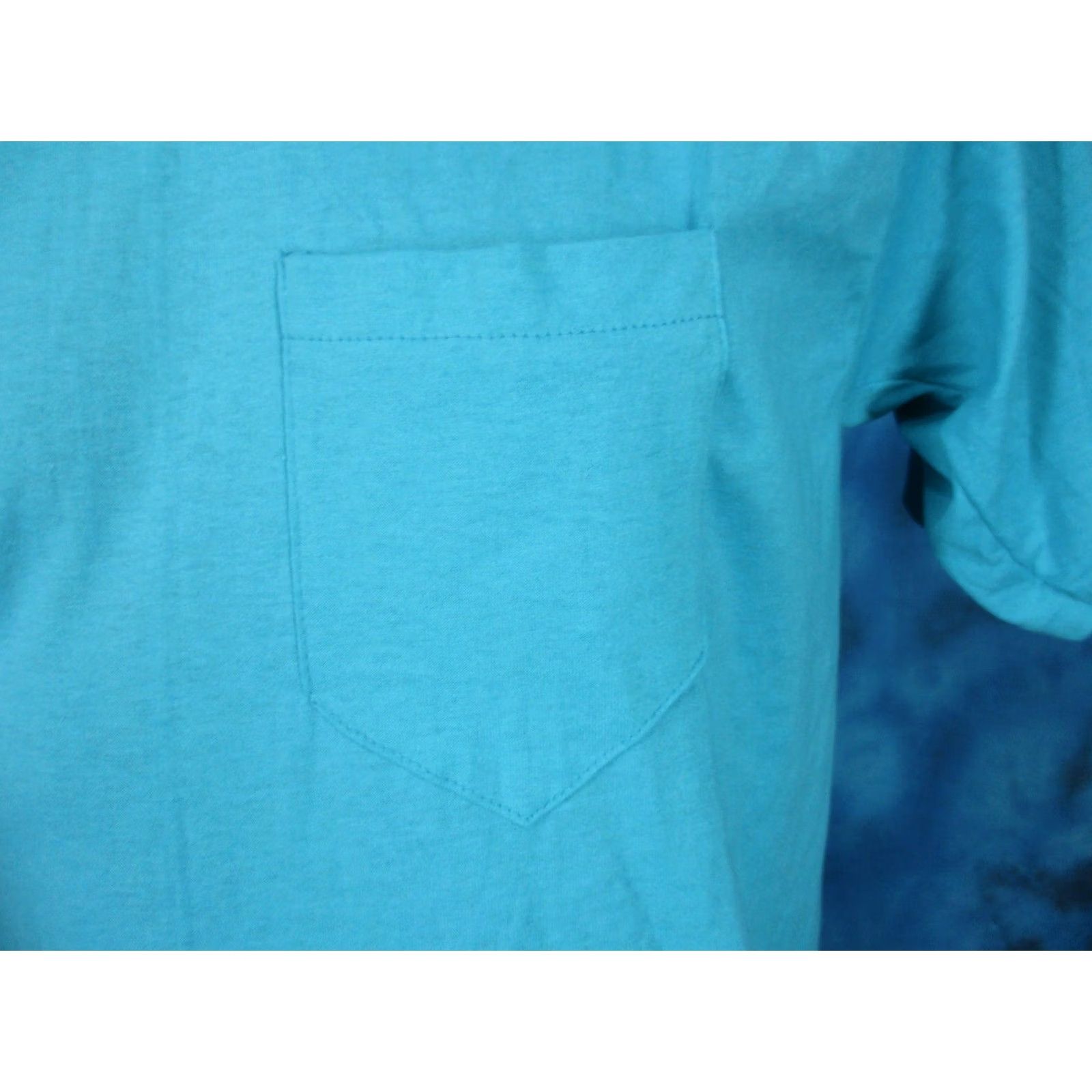 Vintage VINTAGE NOS 80s BLANK POCKET T-Shirt MEDIUM Blue Men Shirt 80s 90s Surf Rock Size US M / EU 48-50 / 2 - 5 Thumbnail