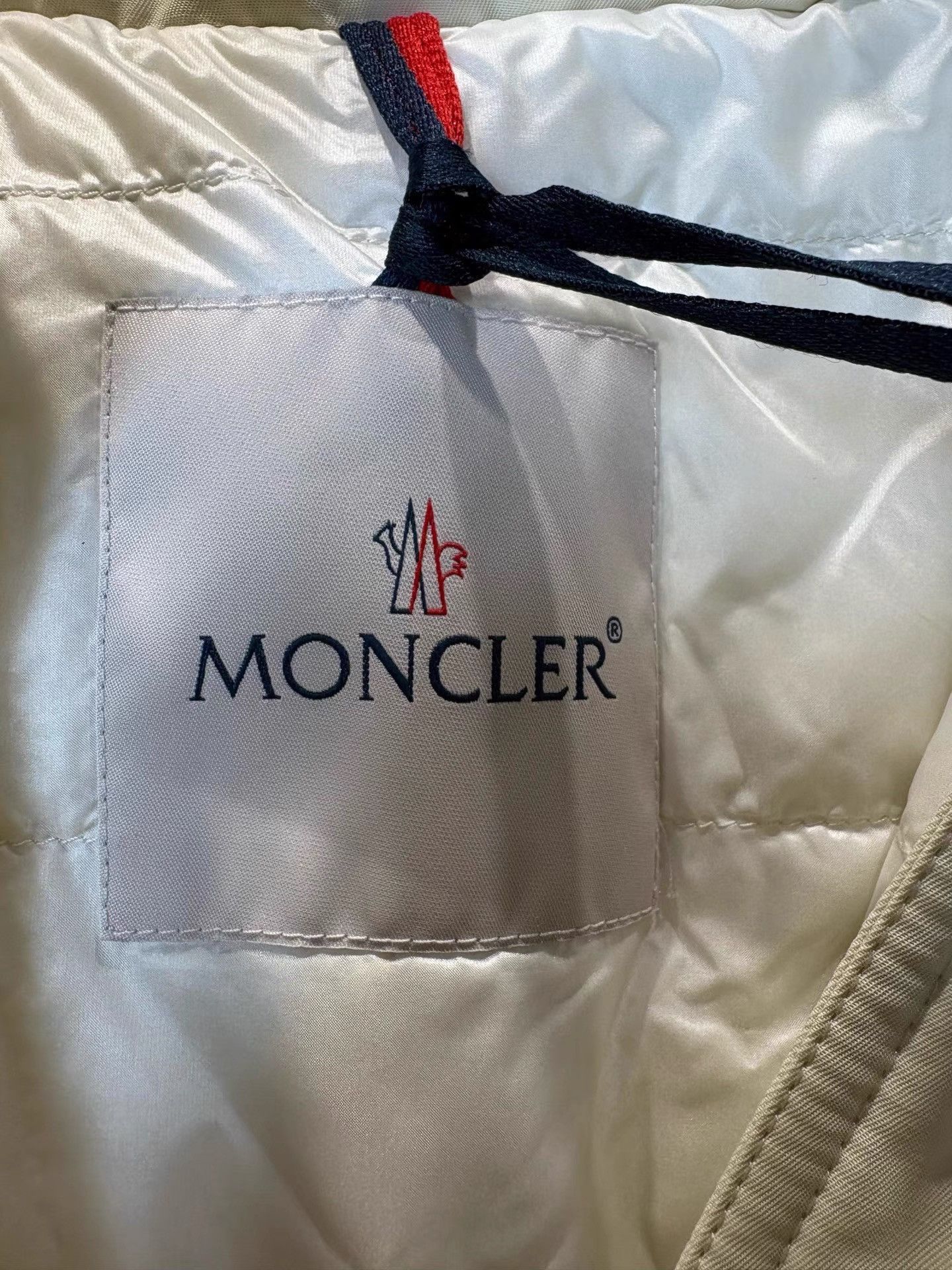 Moncler Moncler 2025 New Janze Logo Loose Short Down Jacket K36 Size US M / EU 48-50 / 2 - 3 Thumbnail