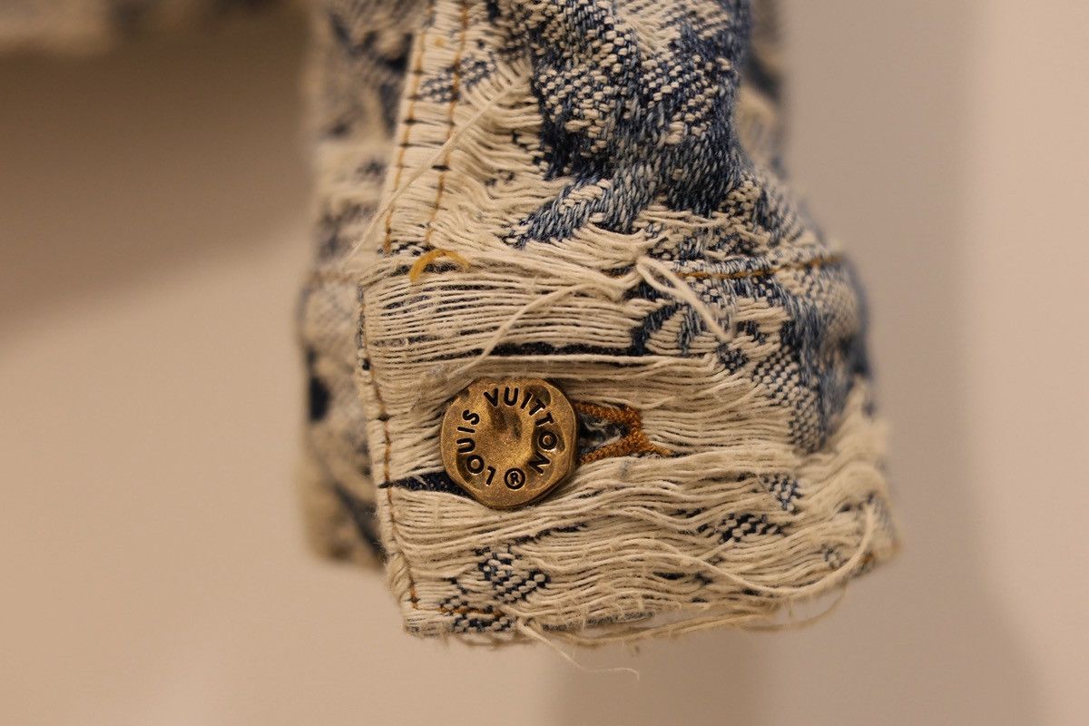 Louis Vuitton Louis Vuitton distressed denim jacket size 52 Size US L / EU 52-54 / 3 - 4 Thumbnail