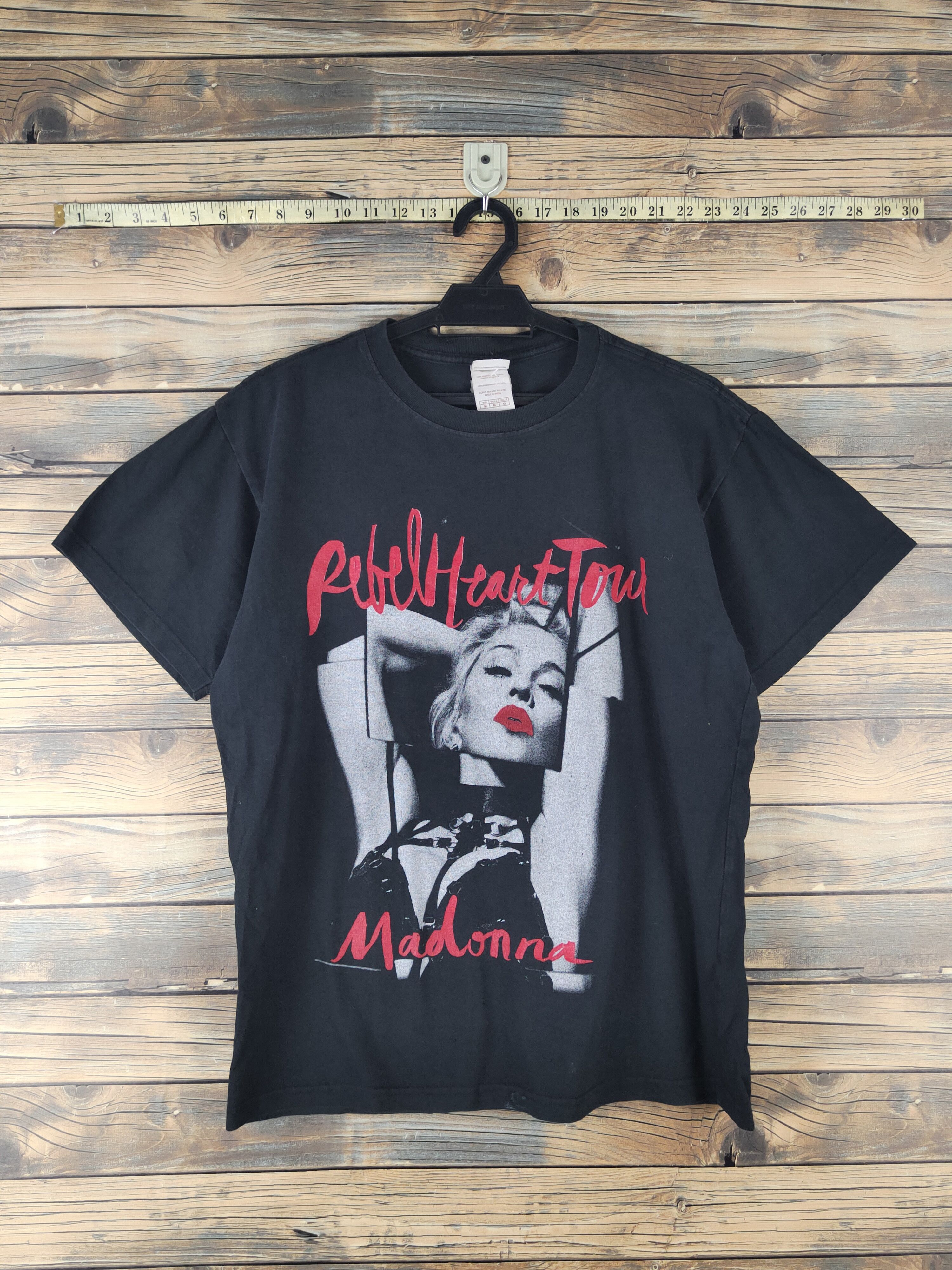 Band Tees DL Madonna tour band tee Short Sleeve T-shirt #2139 Size US M / EU 48-50 / 2 - 1 Thumbnail